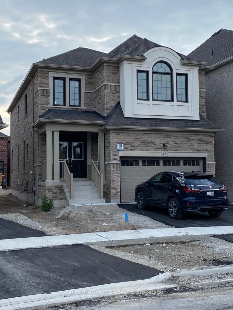 12 Ixworth Circle