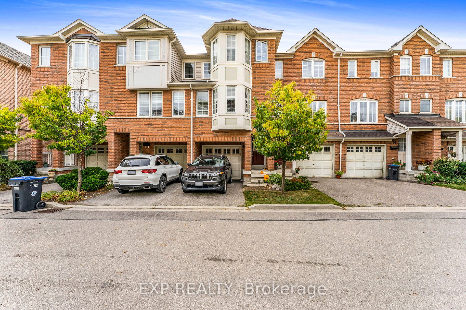 1128 Dundas St W, #92