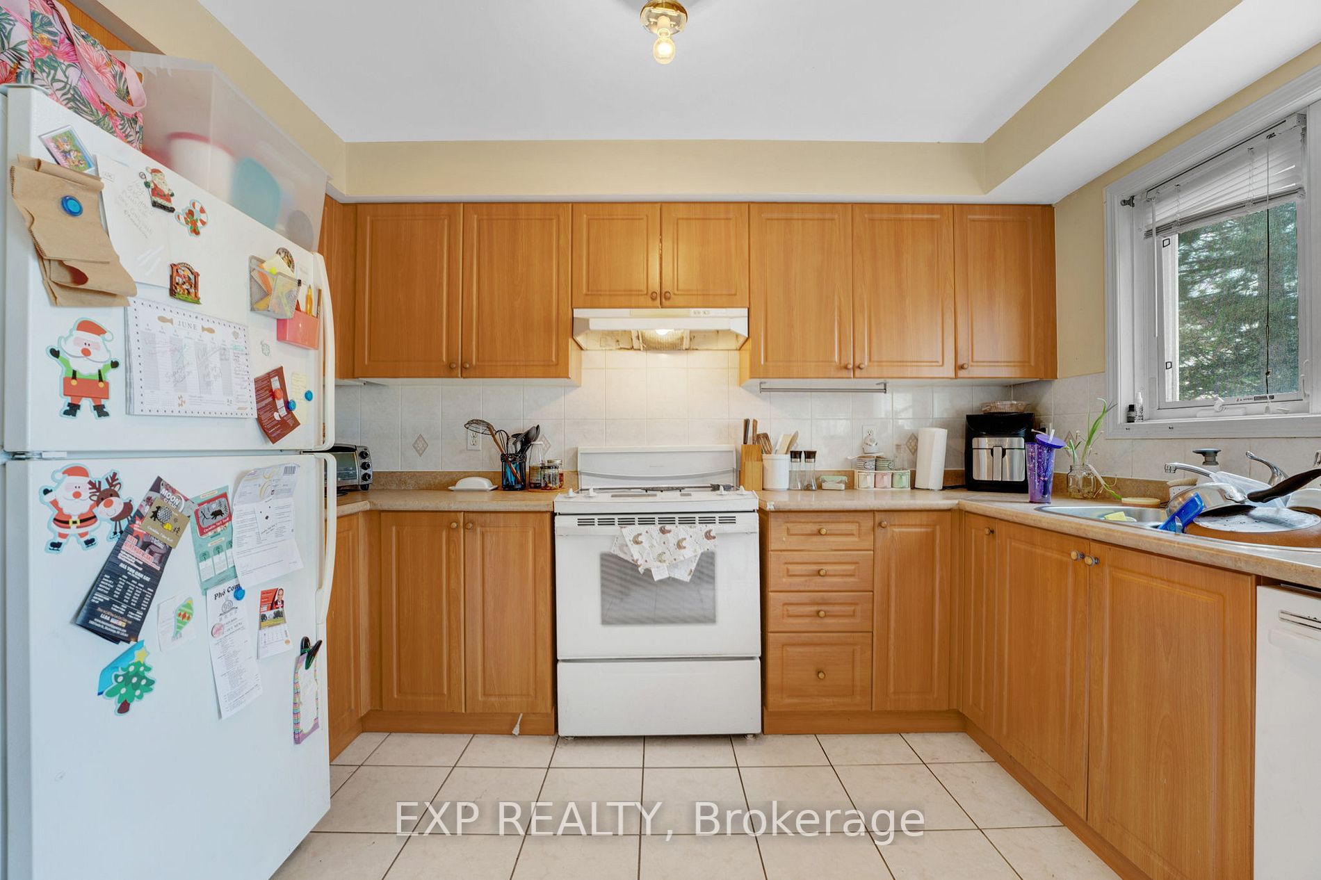1128 Dundas St W, #92