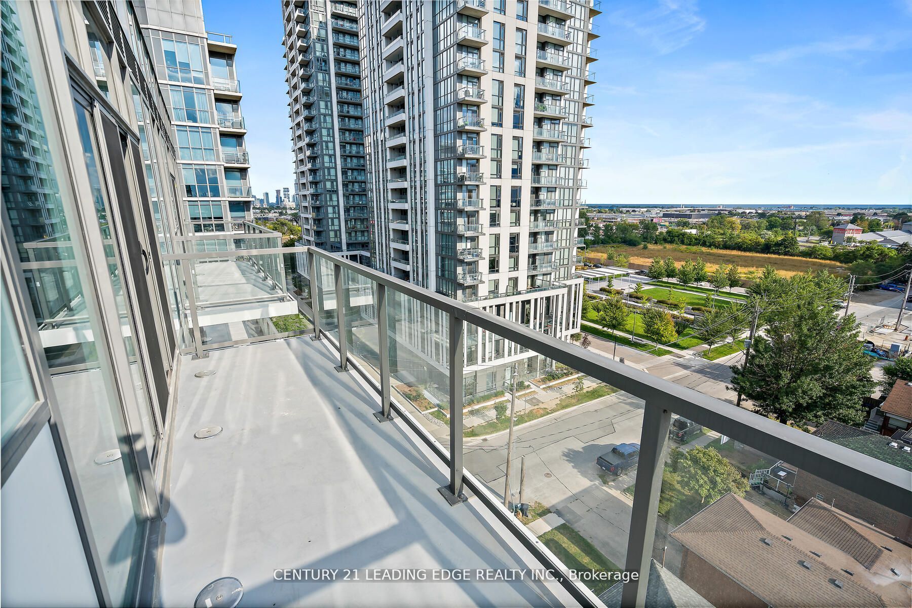 1195 The Queensway, #809