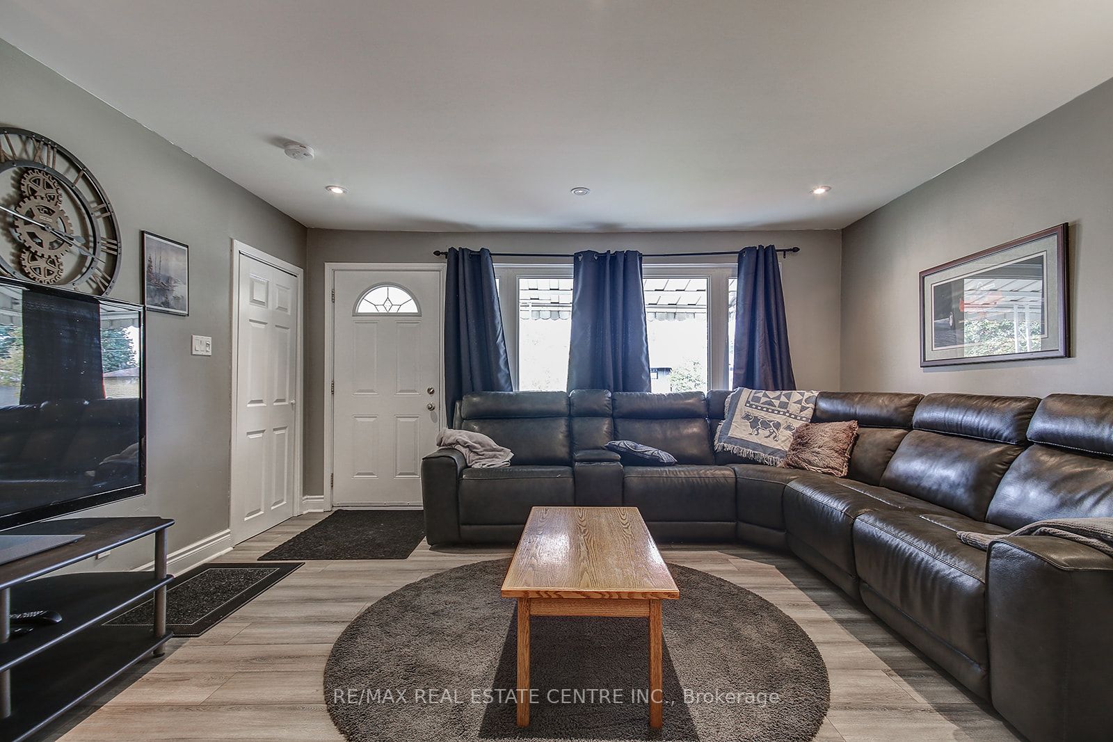 43 Langstone Cres