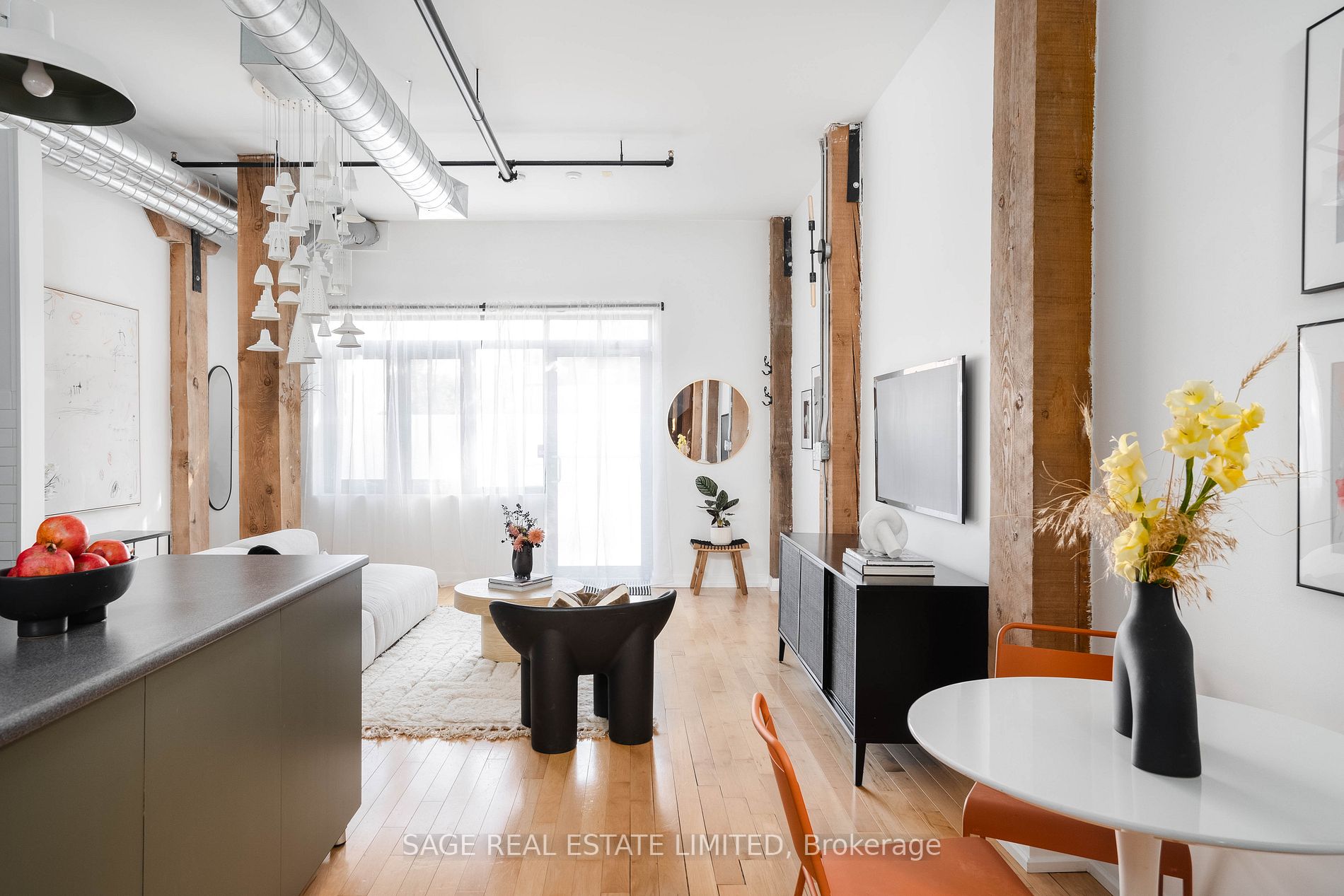 27 Brock Ave, #111