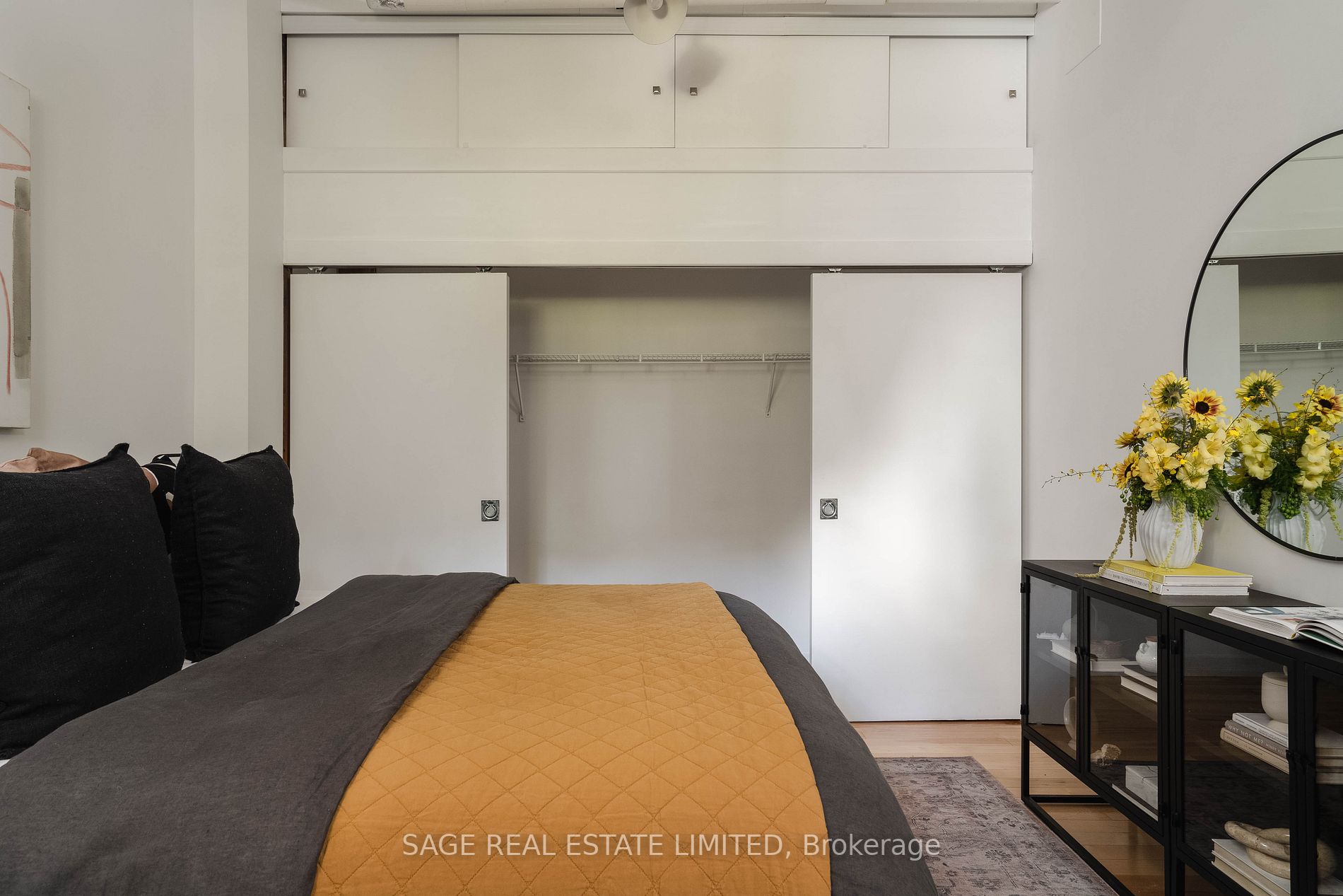 27 Brock Ave, #111