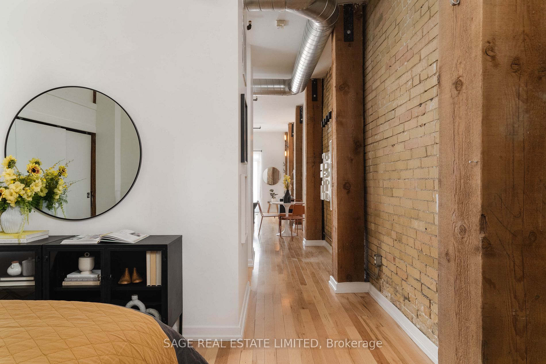 27 Brock Ave, #111