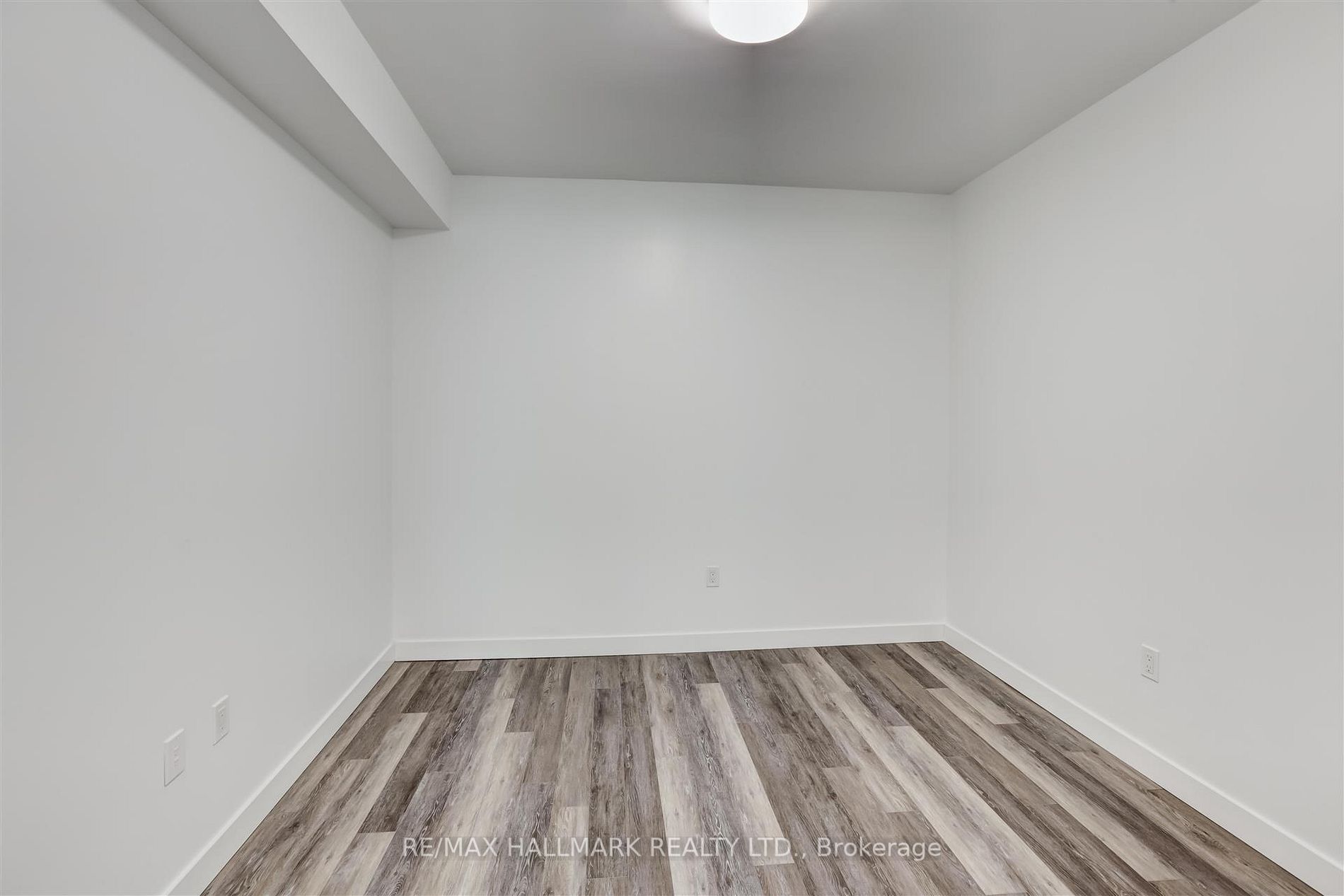 55 Quebec Ave, #Th106