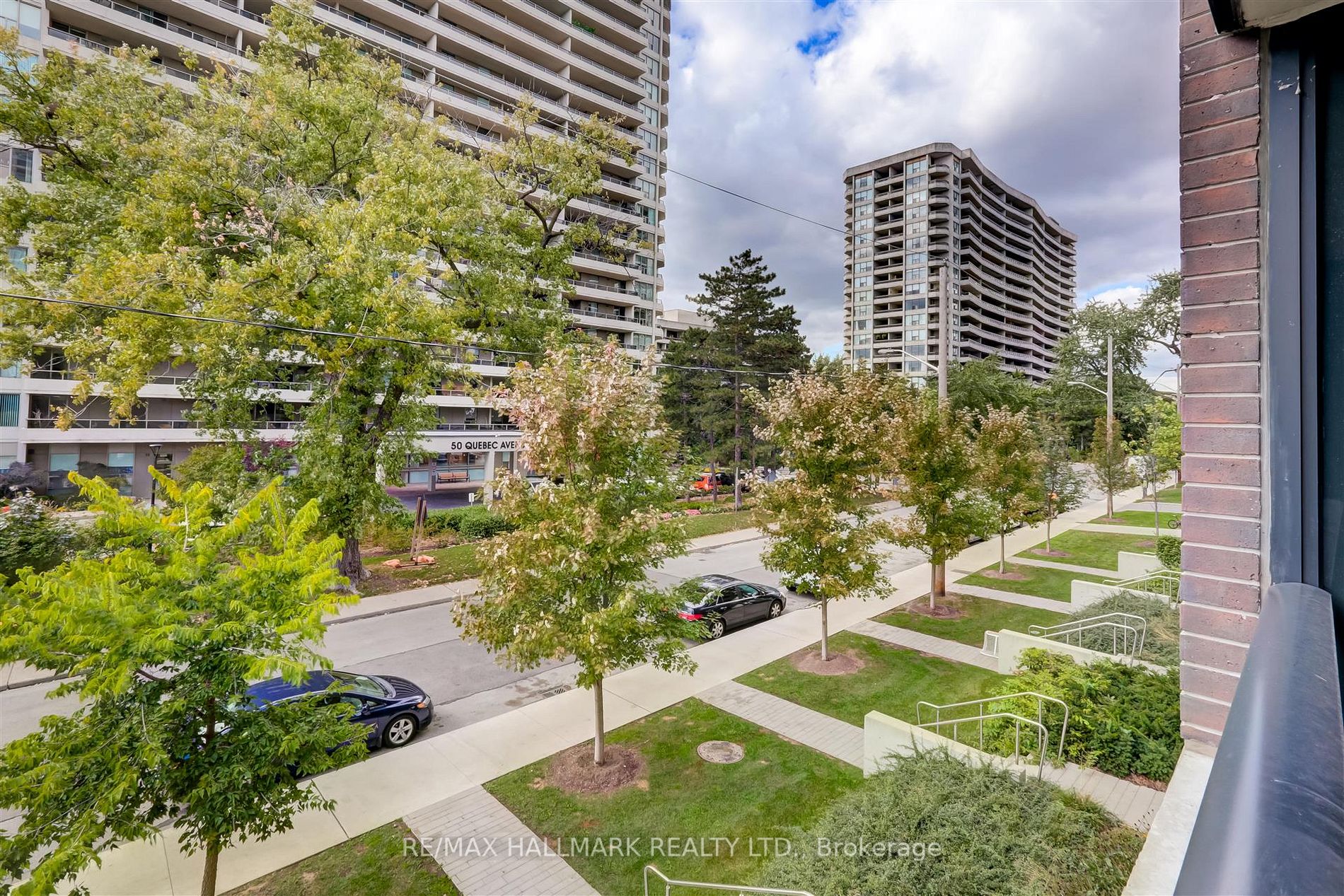 55 Quebec Ave, #Th106