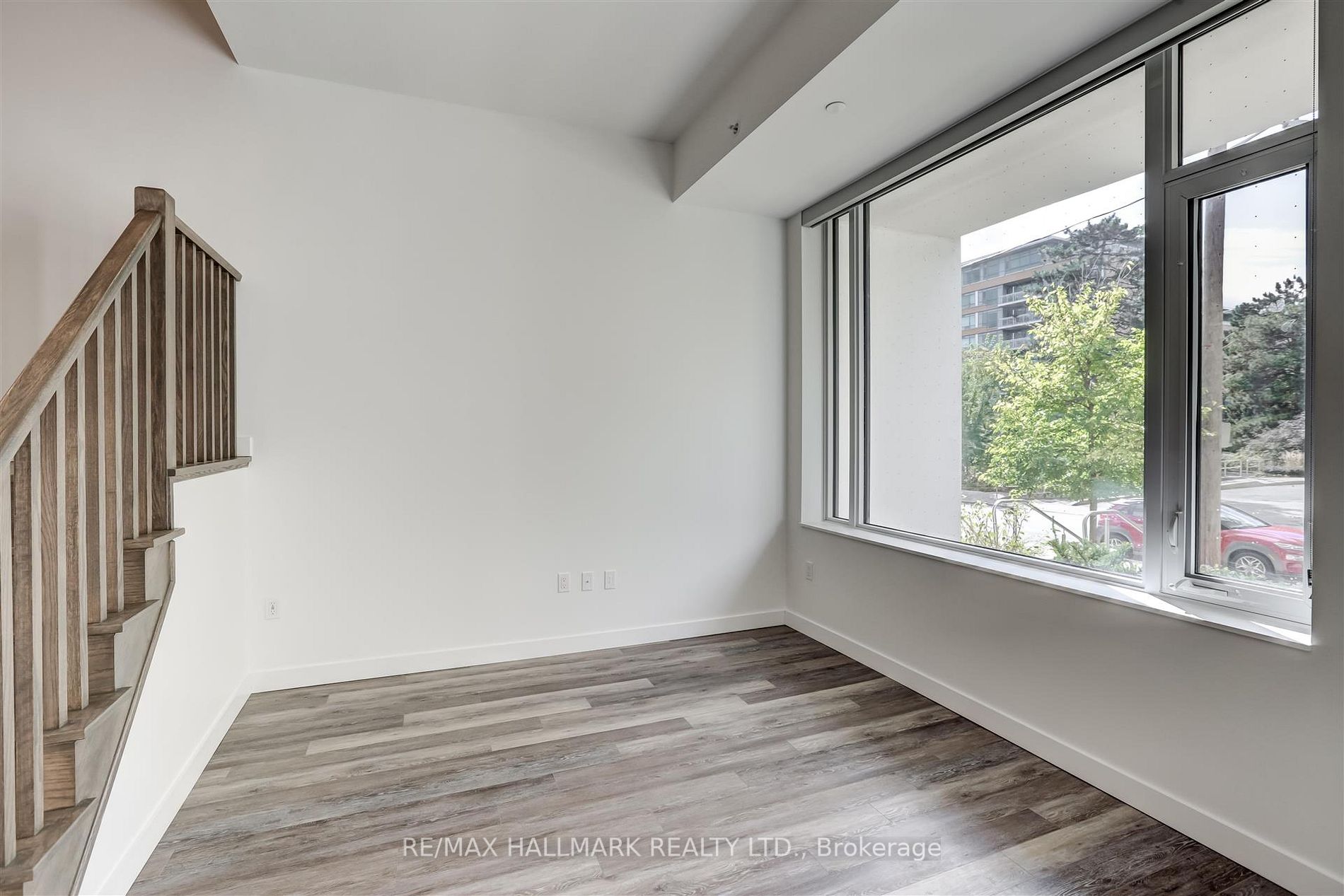 55 Quebec Ave, #Th106