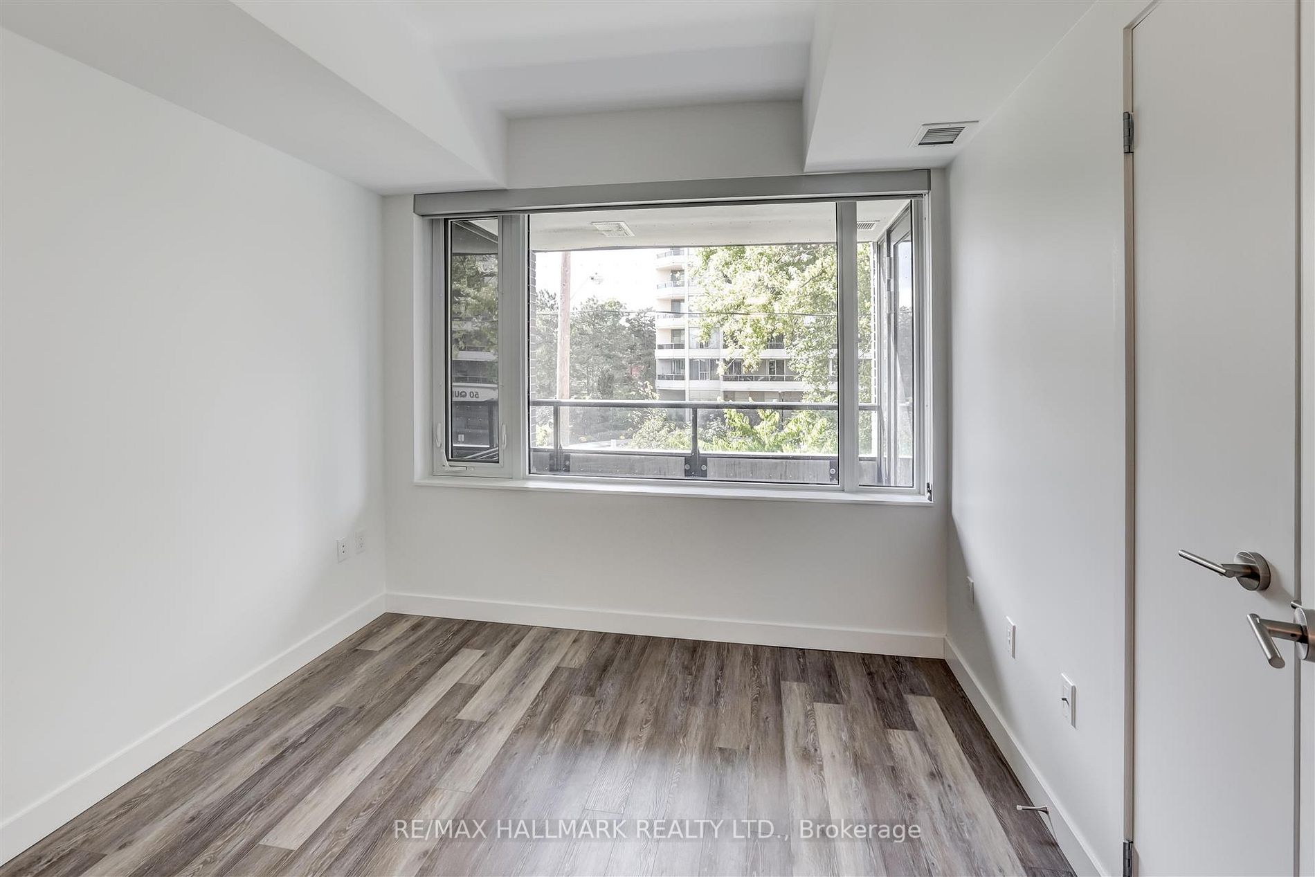 55 Quebec Ave, #Th106