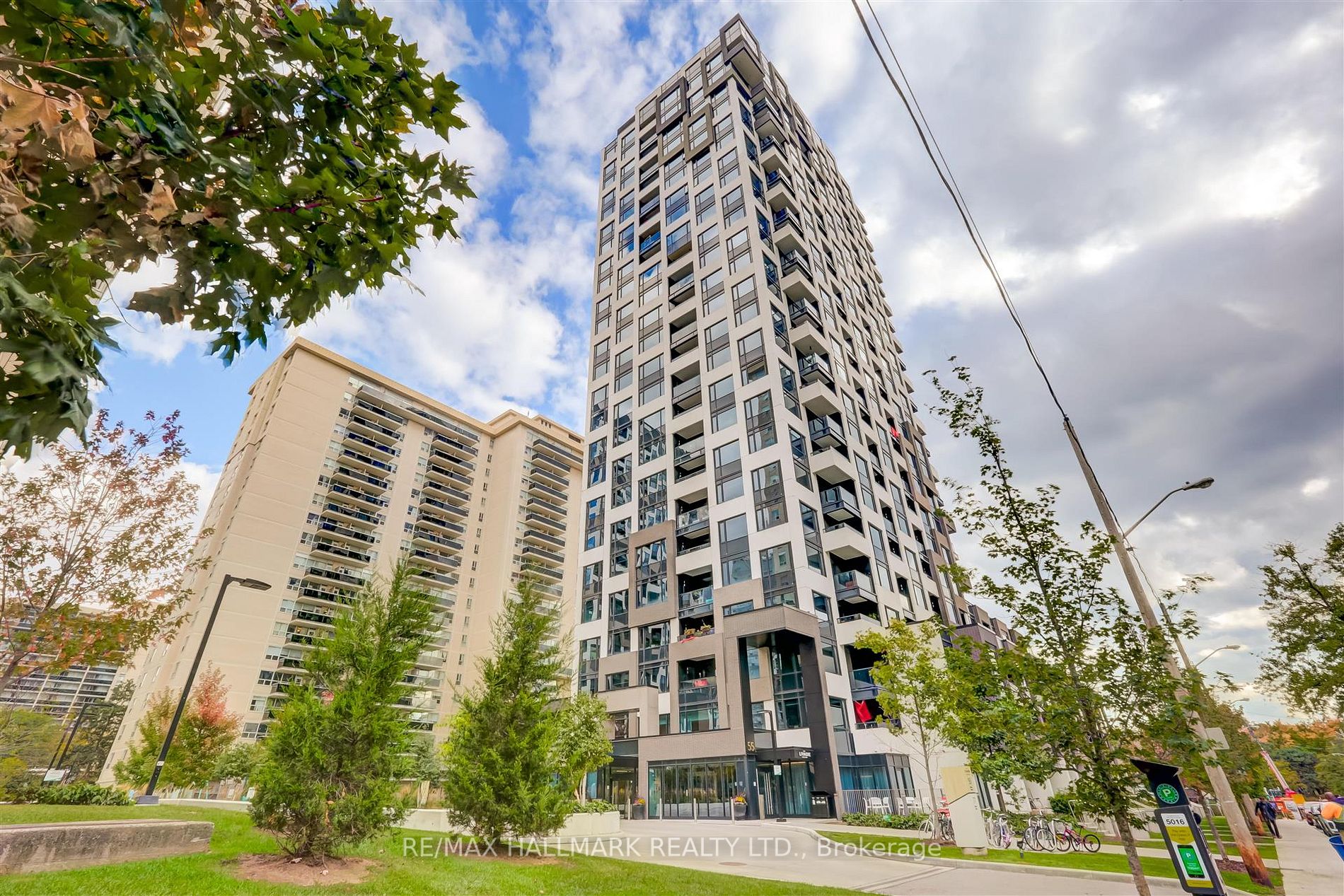 55 Quebec Ave, #Th106