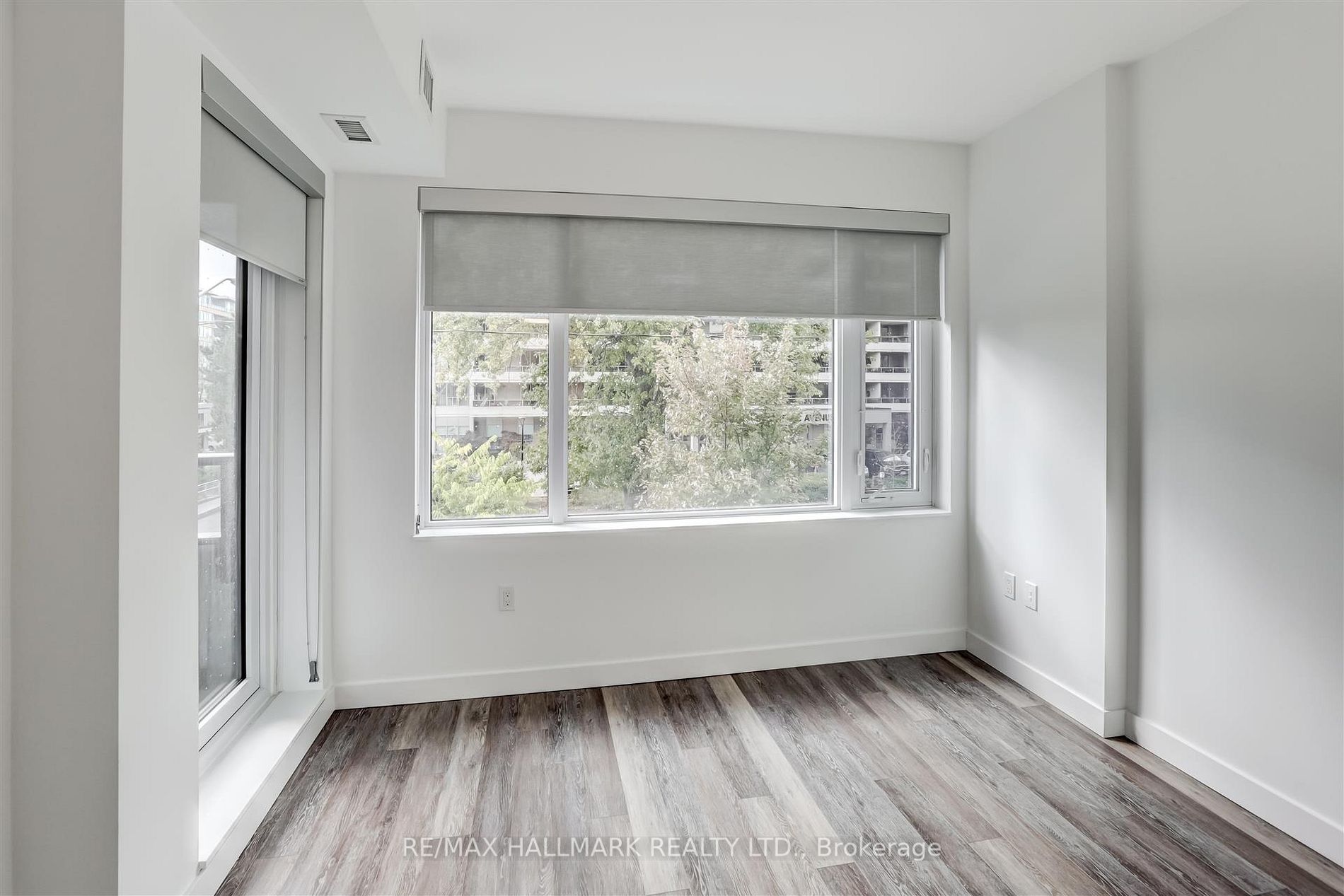 55 Quebec Ave, #Th106