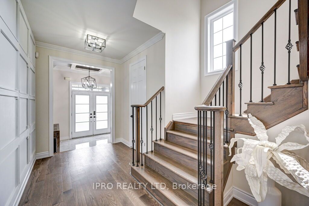 160 Upper Canada Crt