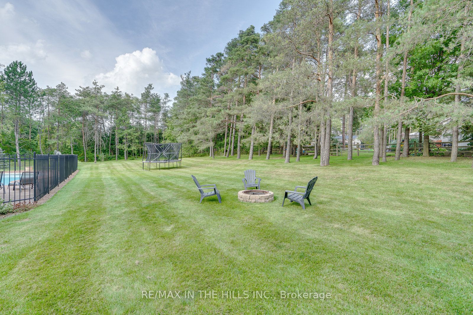 6 Rosehill Crt