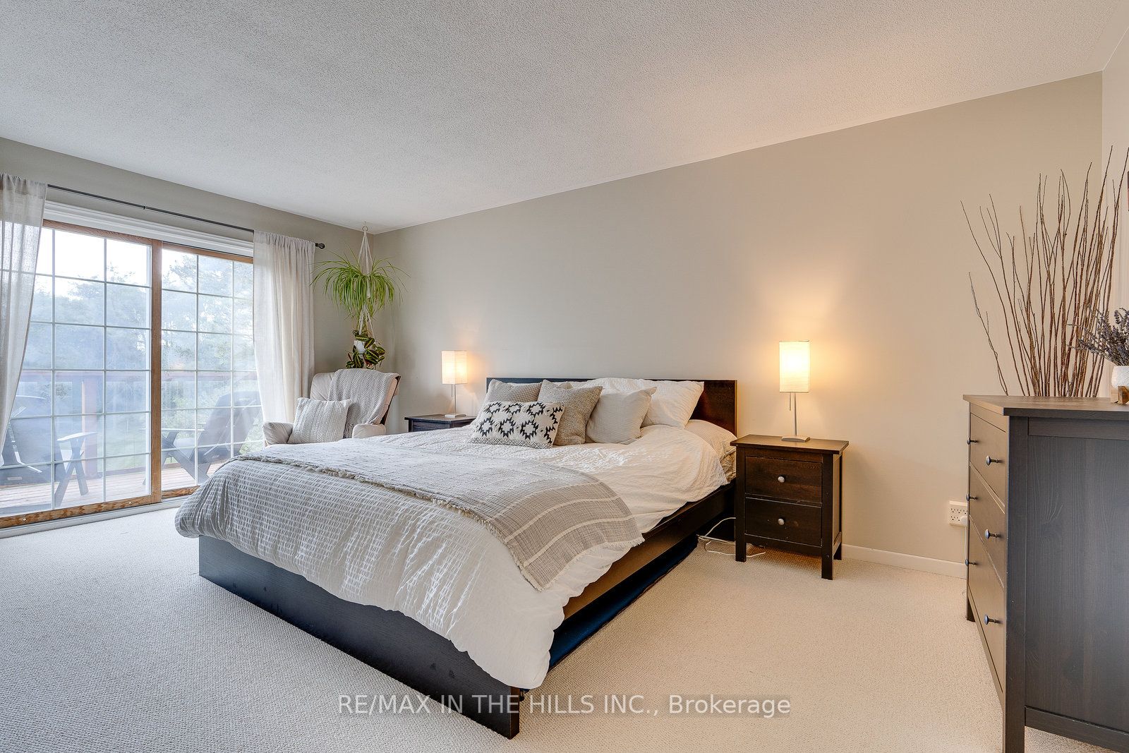 6 Rosehill Crt