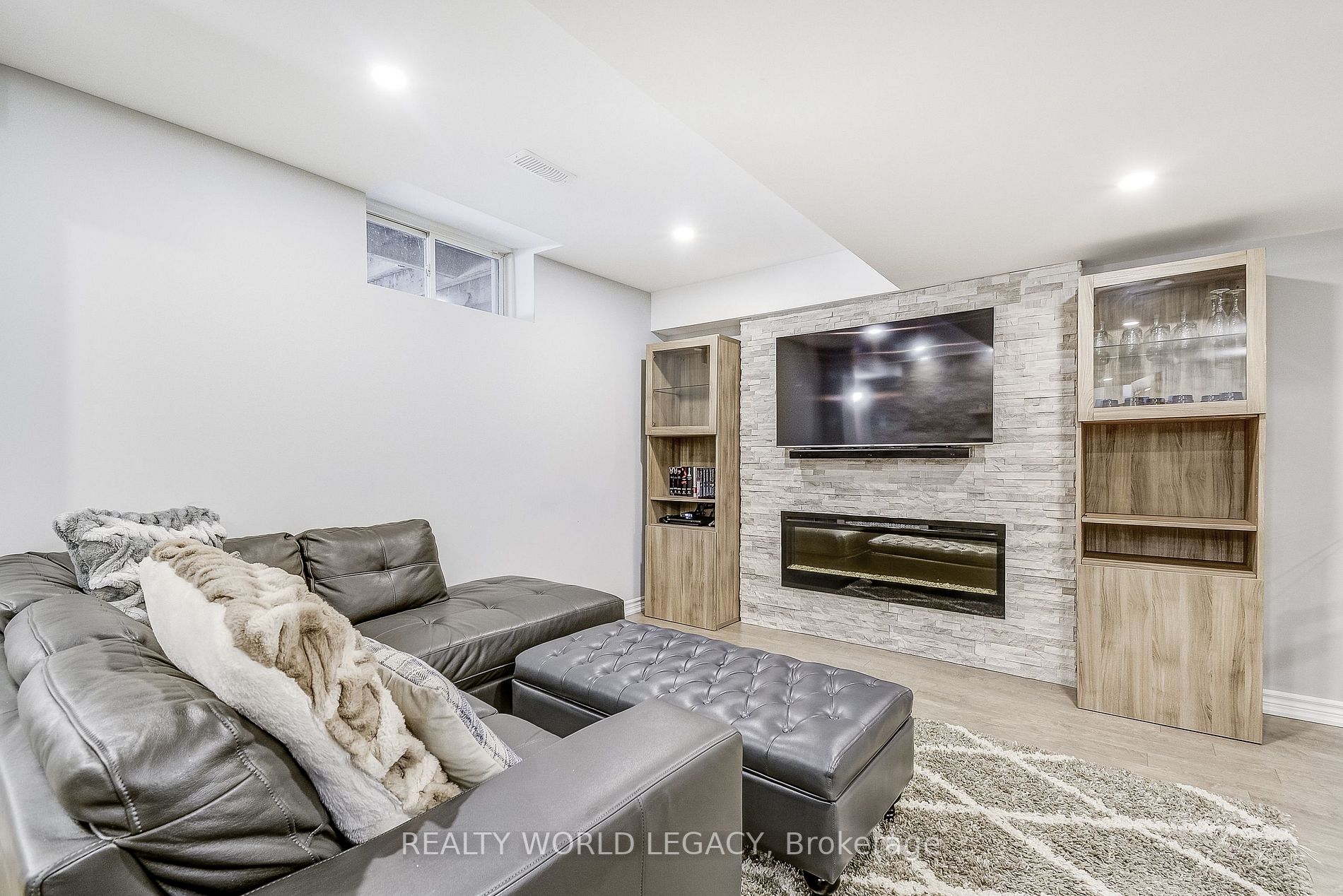 4636 Simmons Rd