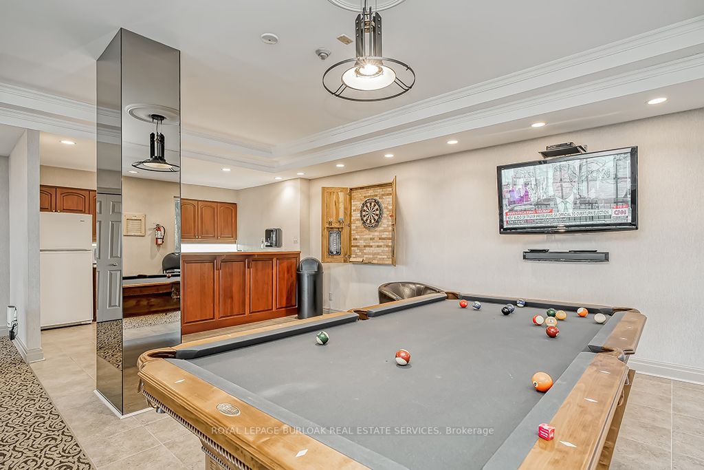 2190 Lakeshore Rd, #303
