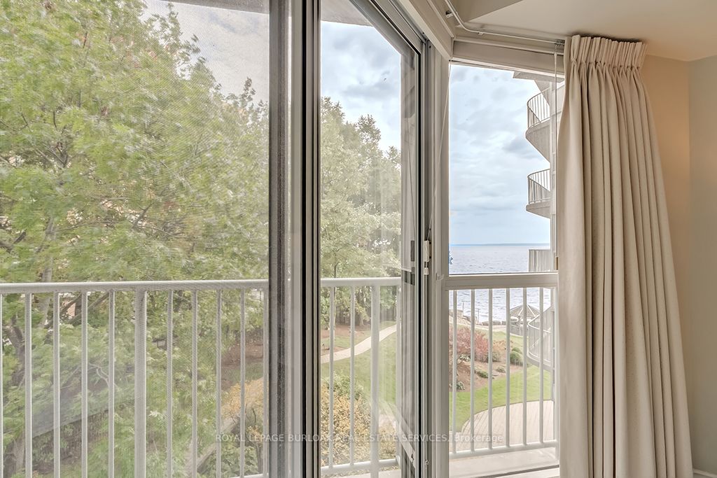 2190 Lakeshore Rd, #303