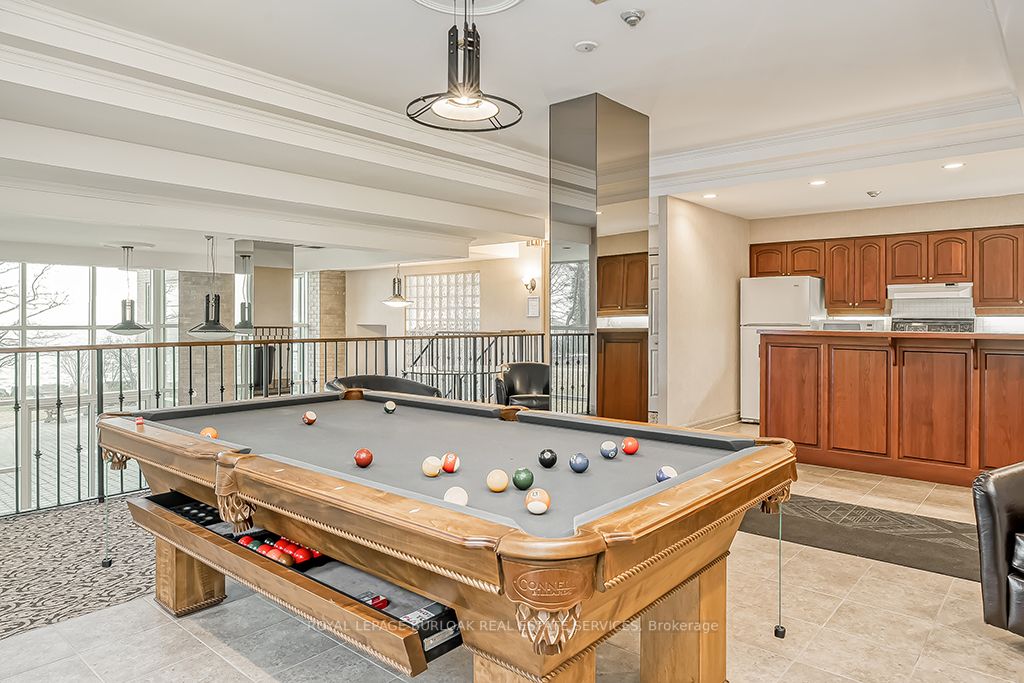 2190 Lakeshore Rd, #303