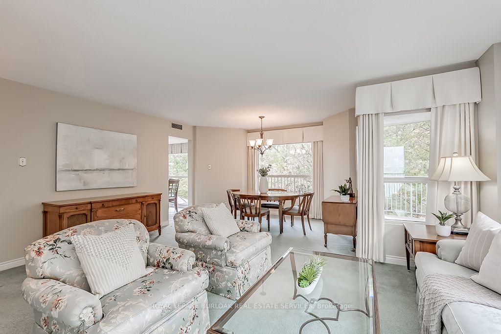 2190 Lakeshore Rd, #303