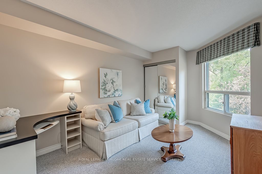 2190 Lakeshore Rd, #303