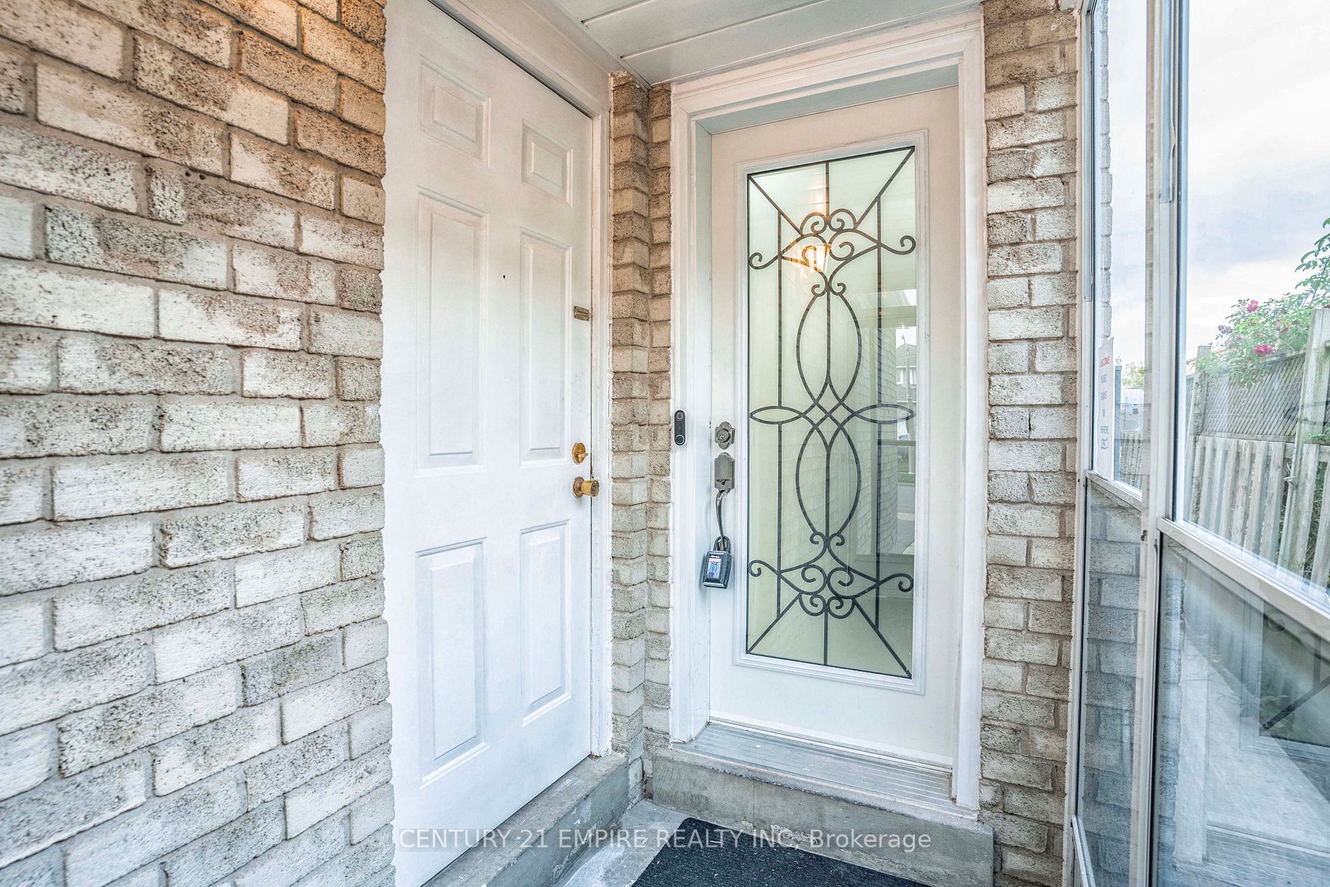 87 Sandmere Ave