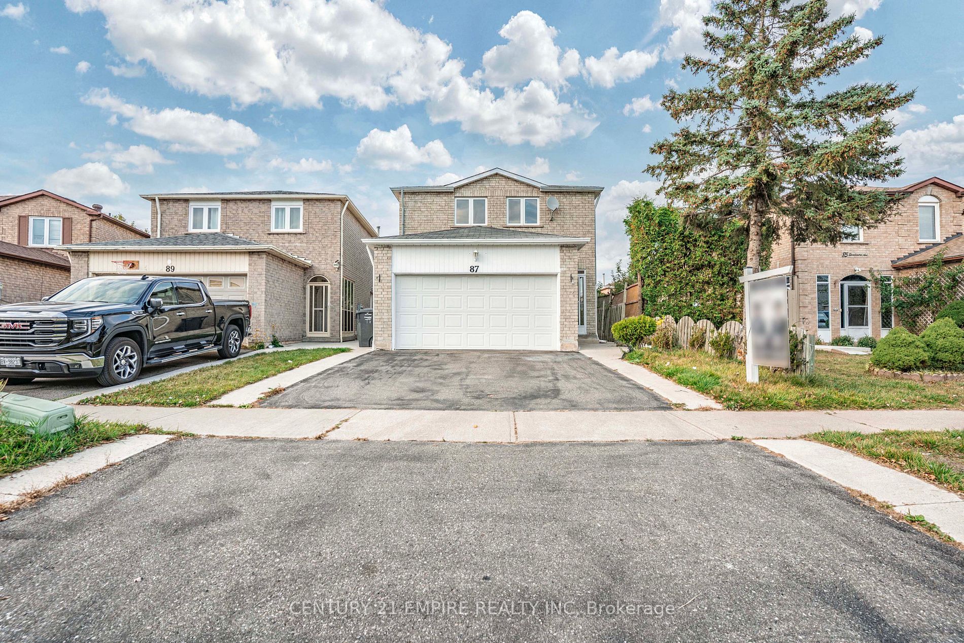 87 Sandmere Ave