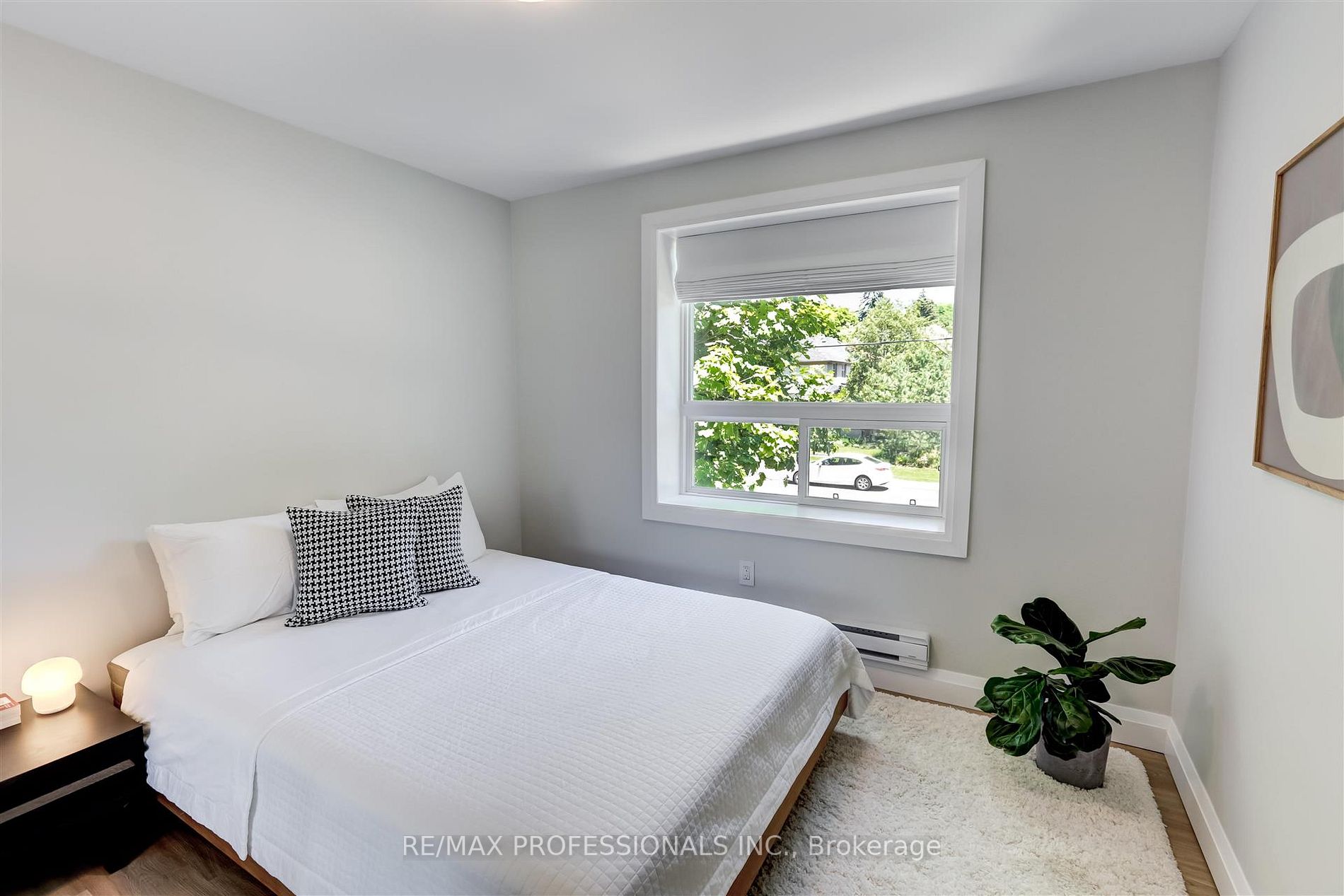 238 South Kingsway