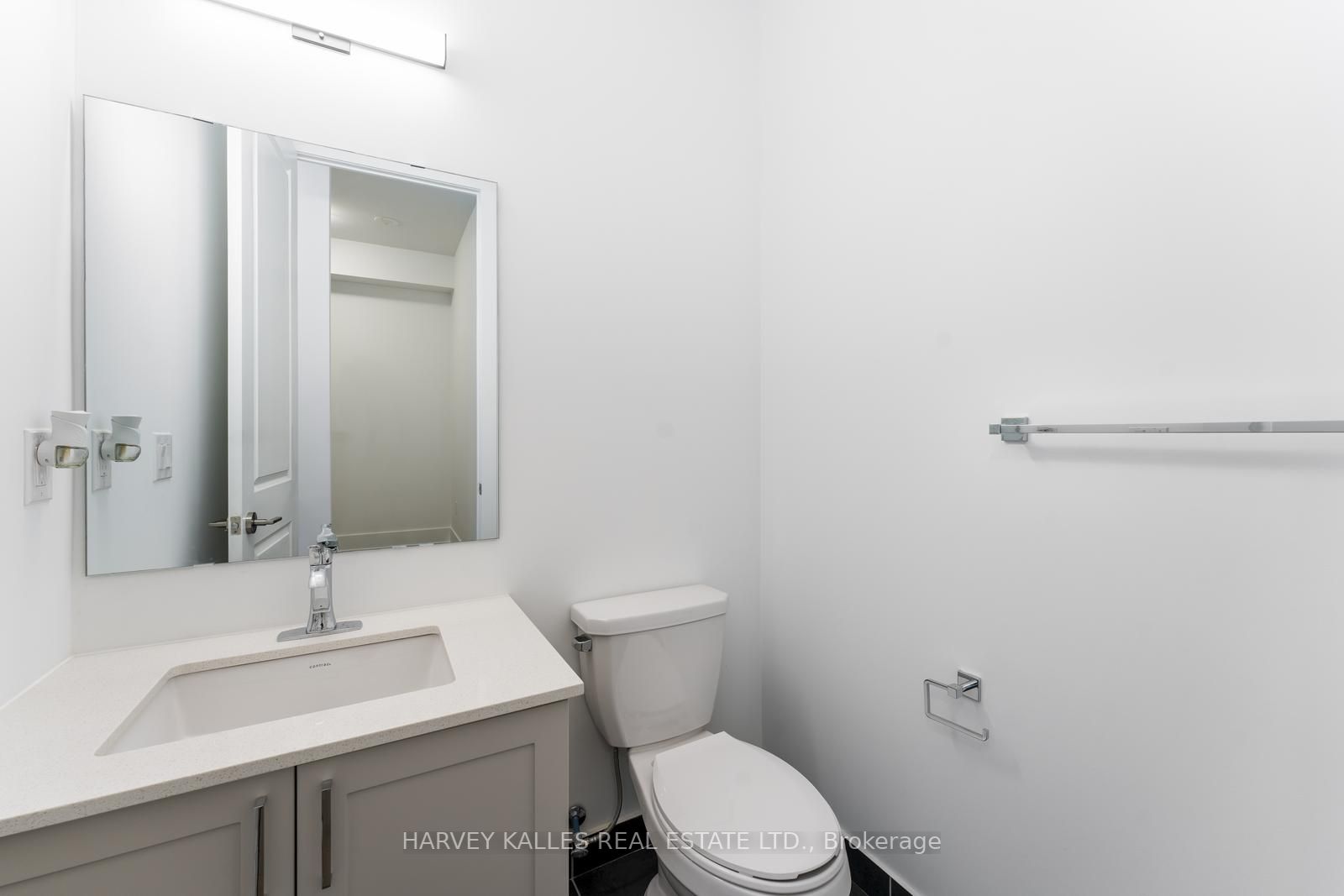 1063 Douglas Mccurdy Comm Circ, #702