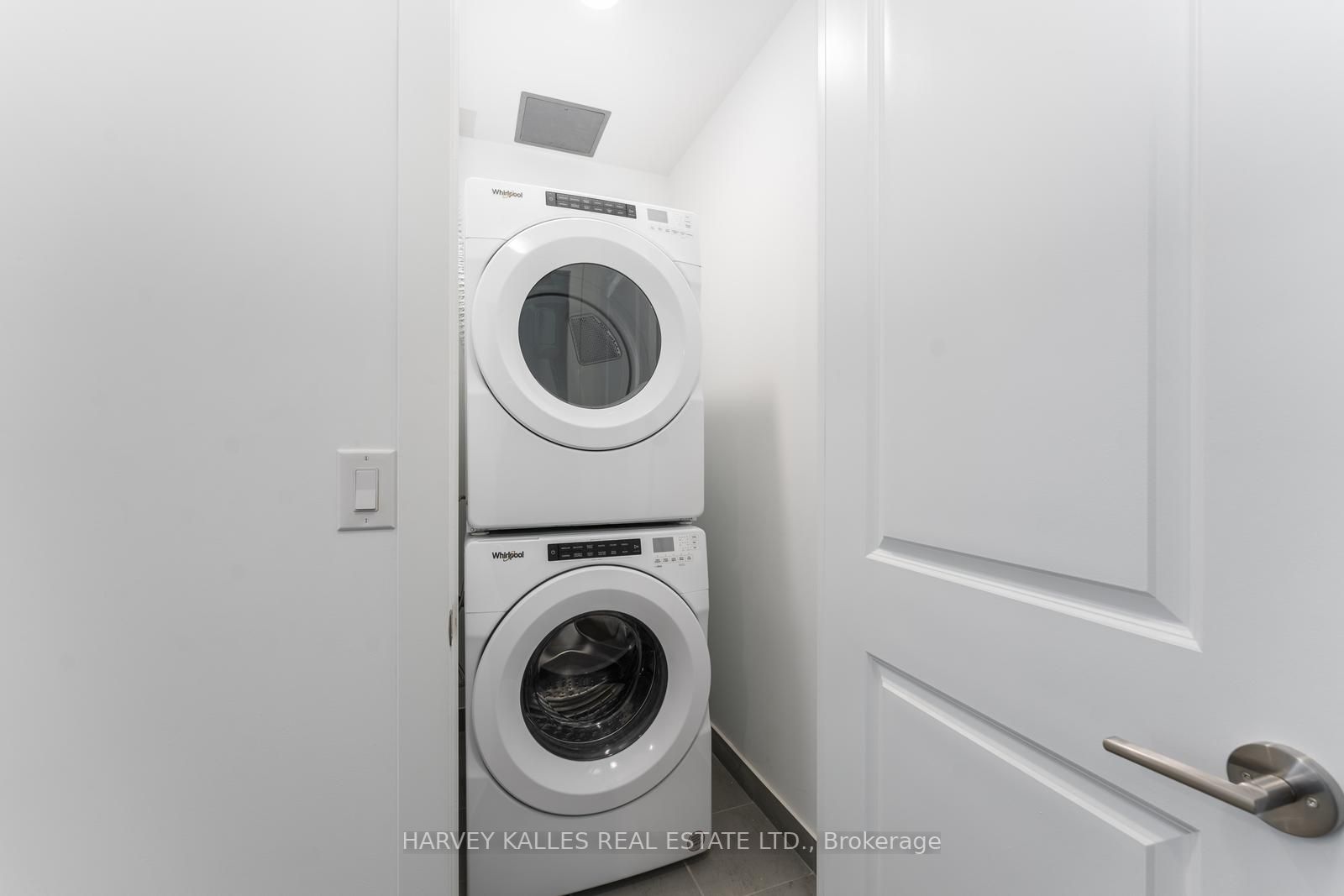 1063 Douglas Mccurdy Comm Circ, #702