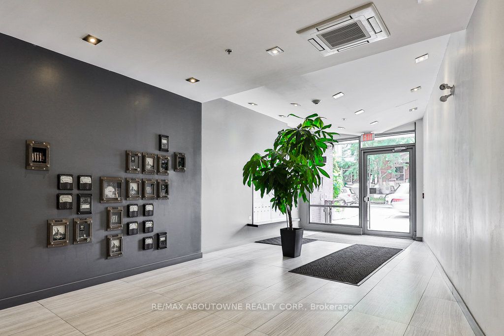588 Annette Street, #205