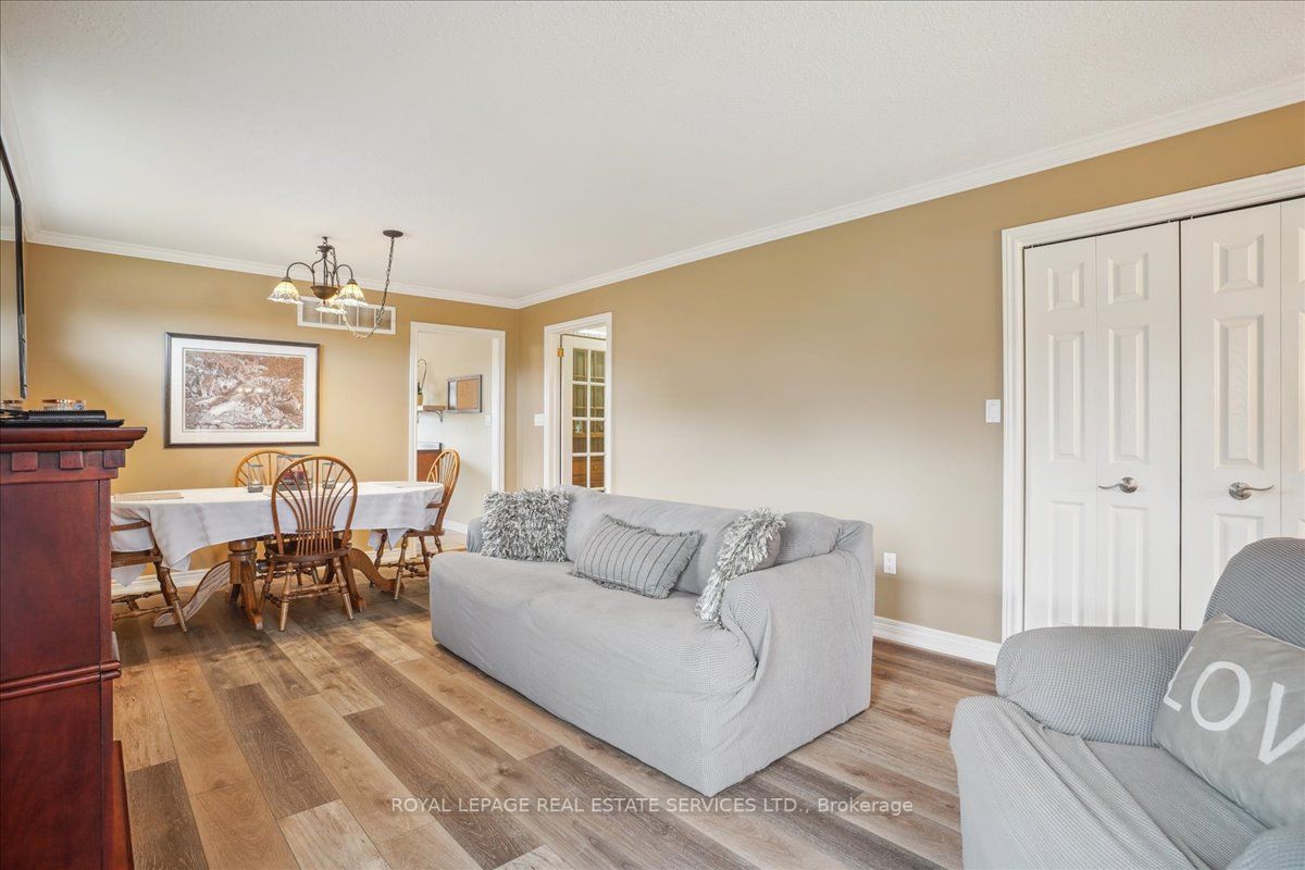12 Kingsley Rd