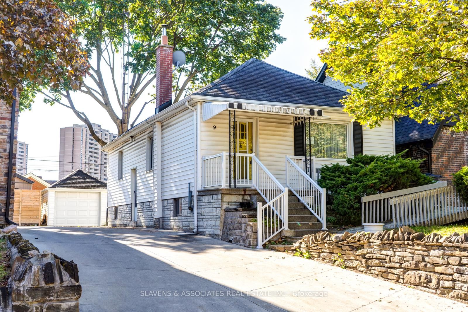 9 Wadsworth Blvd