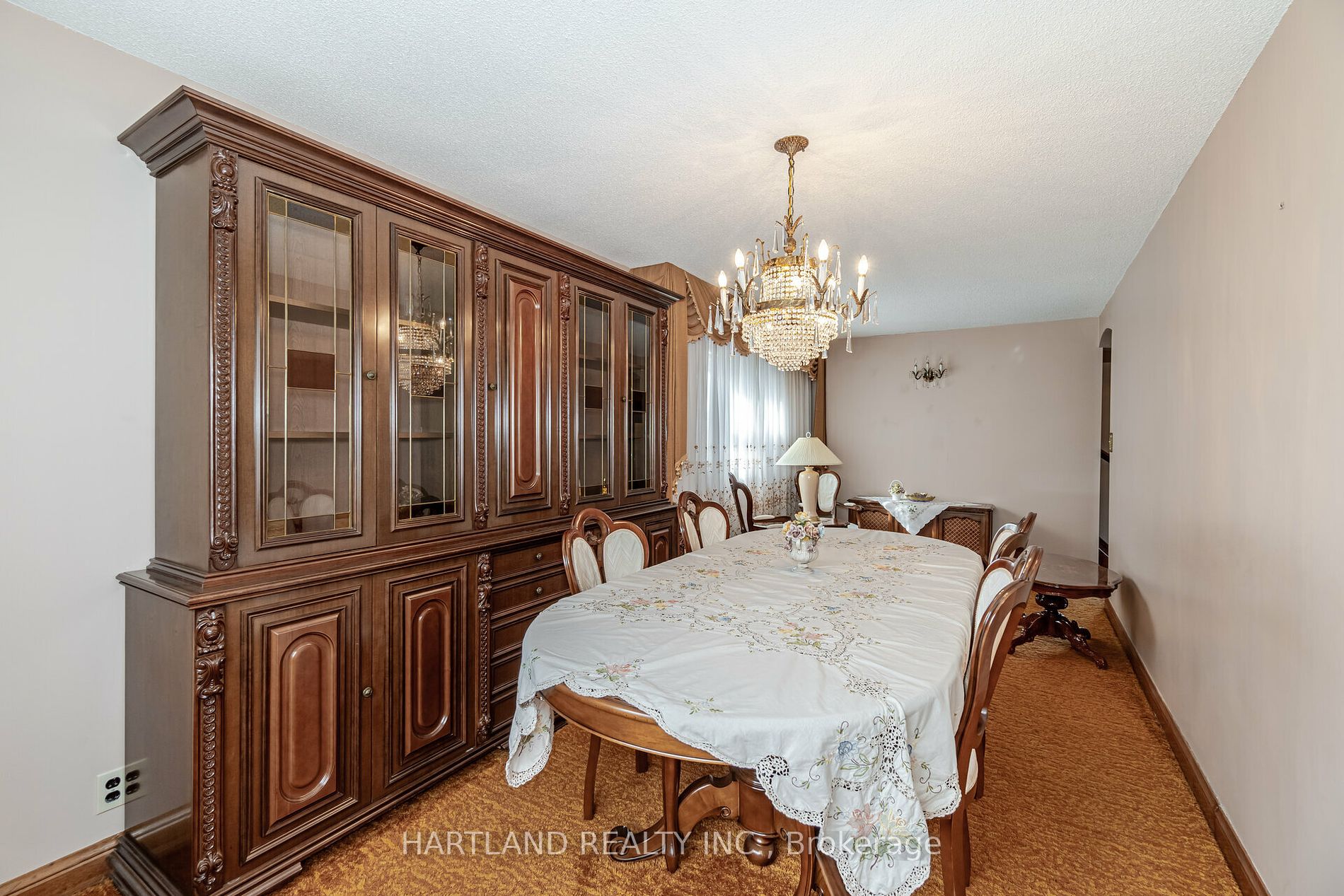1055 Briar Hill Ave