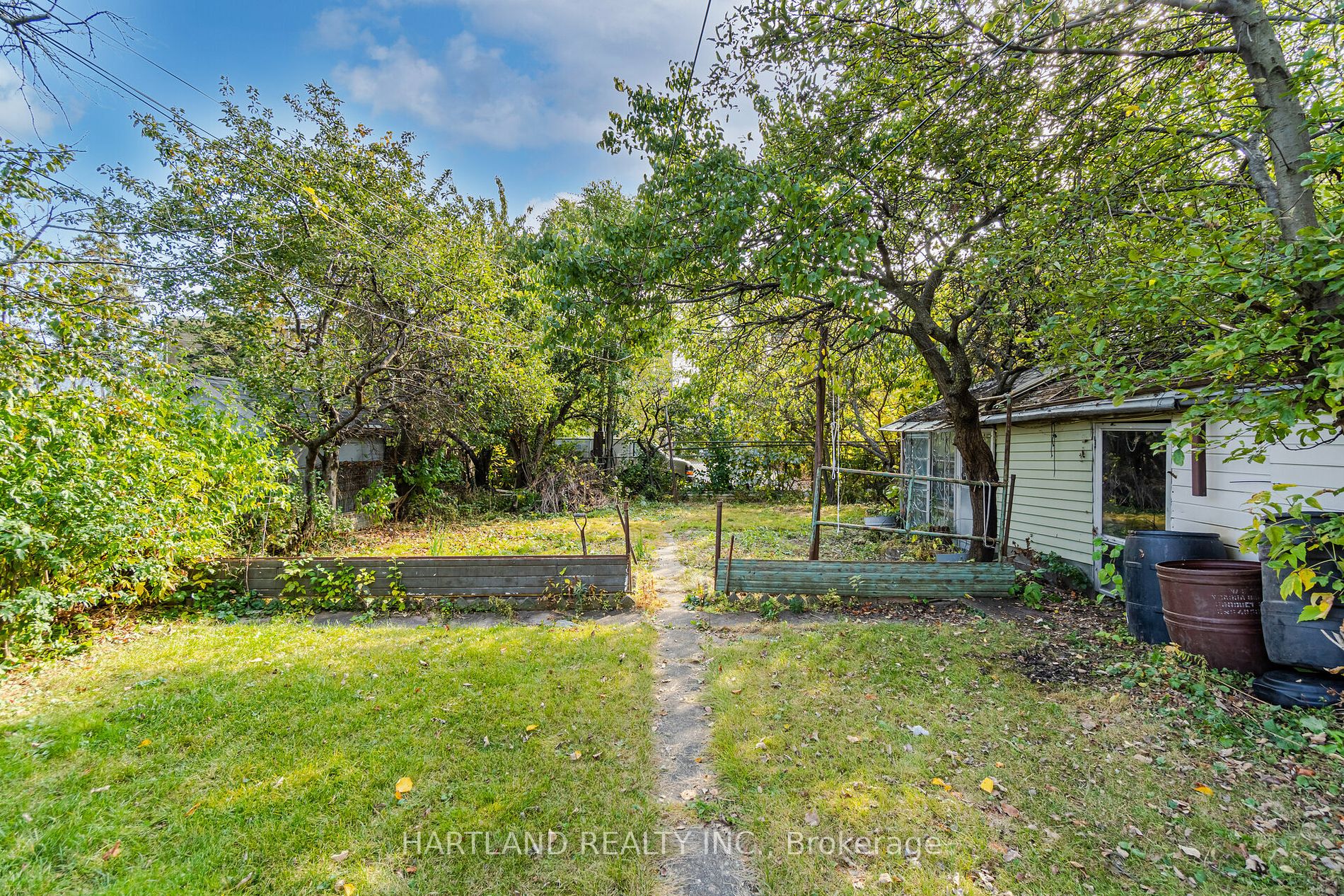 1055 Briar Hill Ave