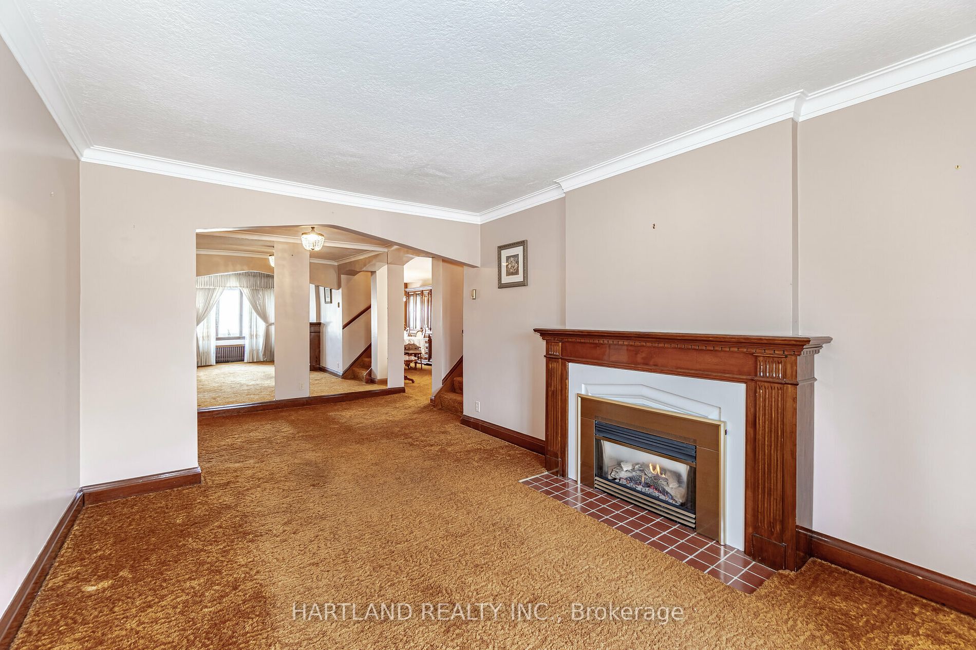 1055 Briar Hill Ave