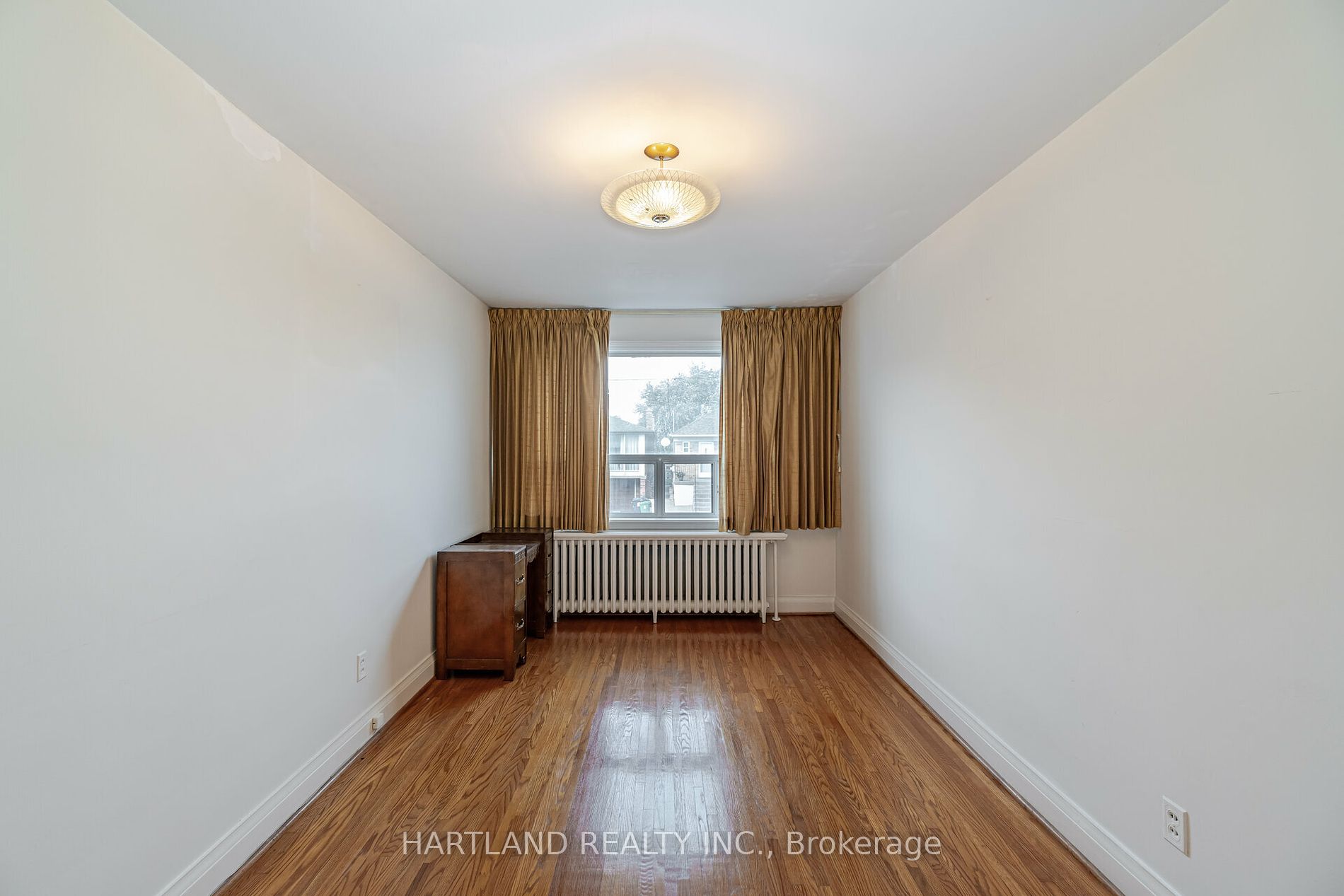1055 Briar Hill Ave