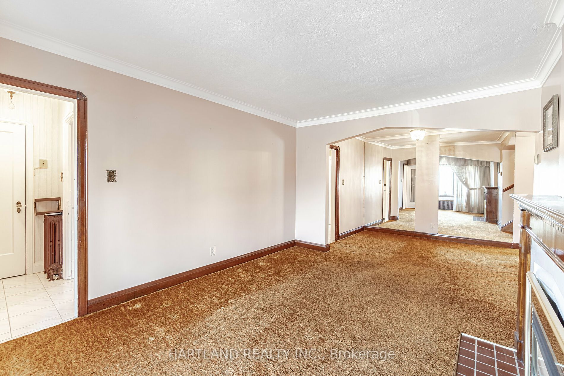 1055 Briar Hill Ave