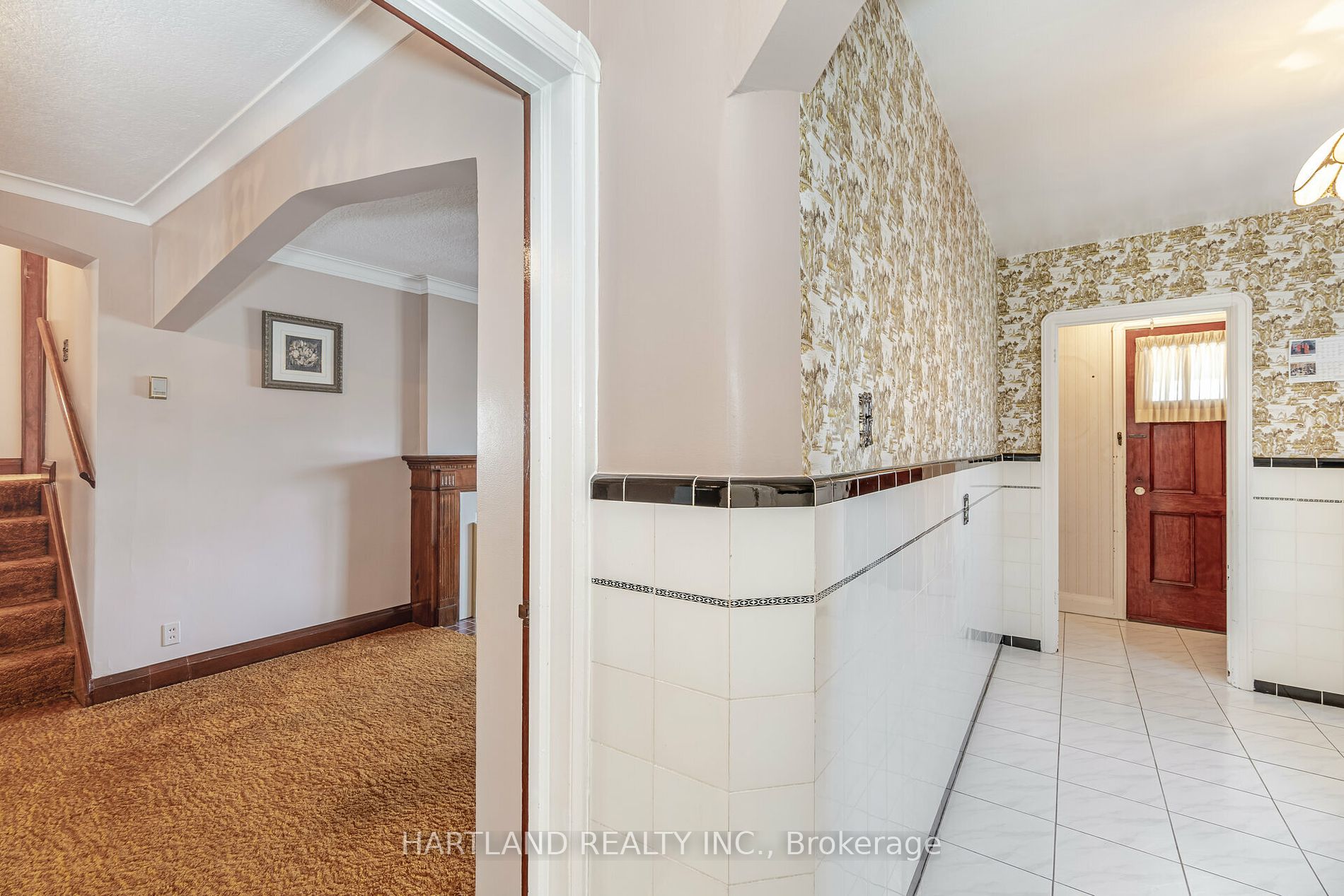 1055 Briar Hill Ave