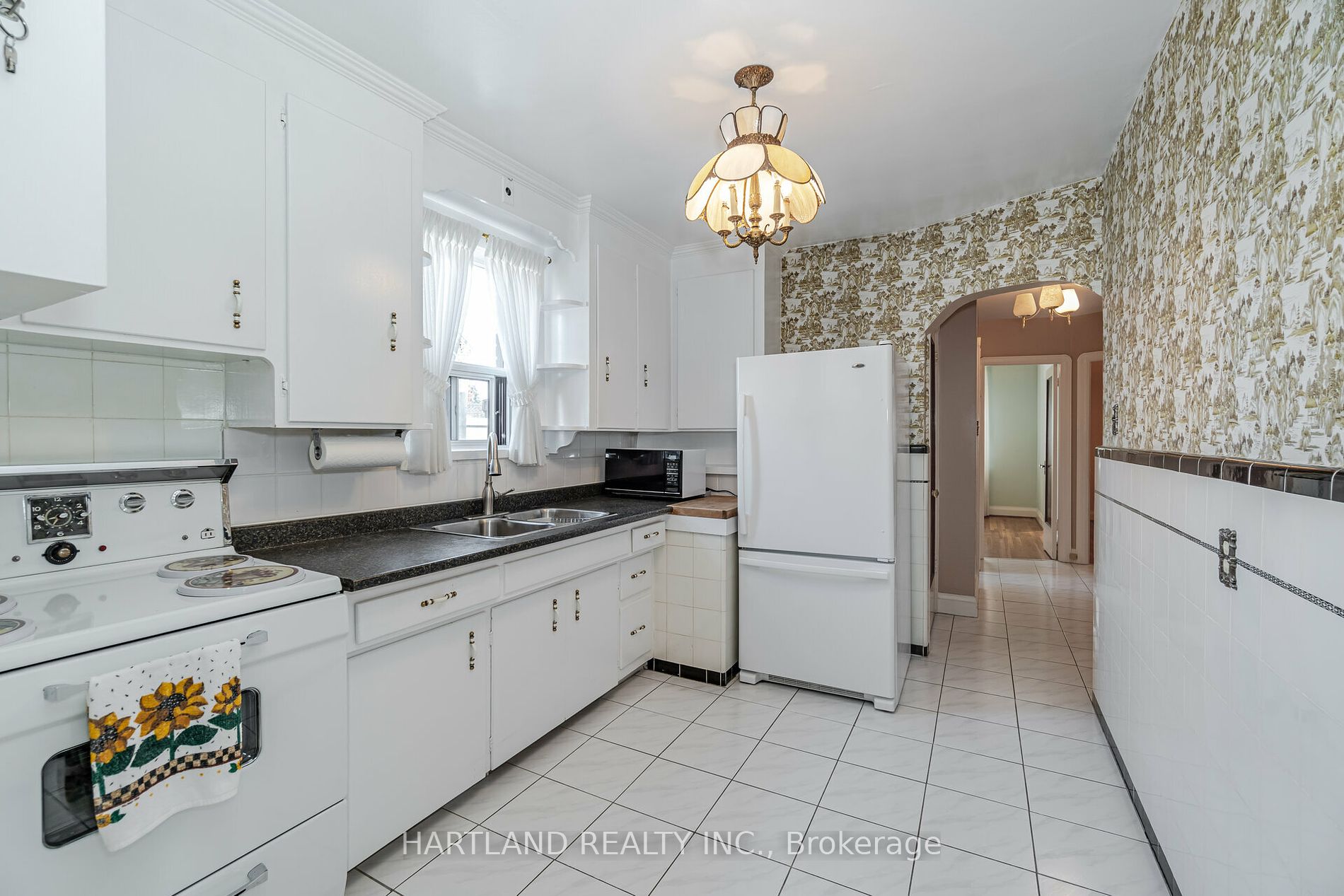 1055 Briar Hill Ave