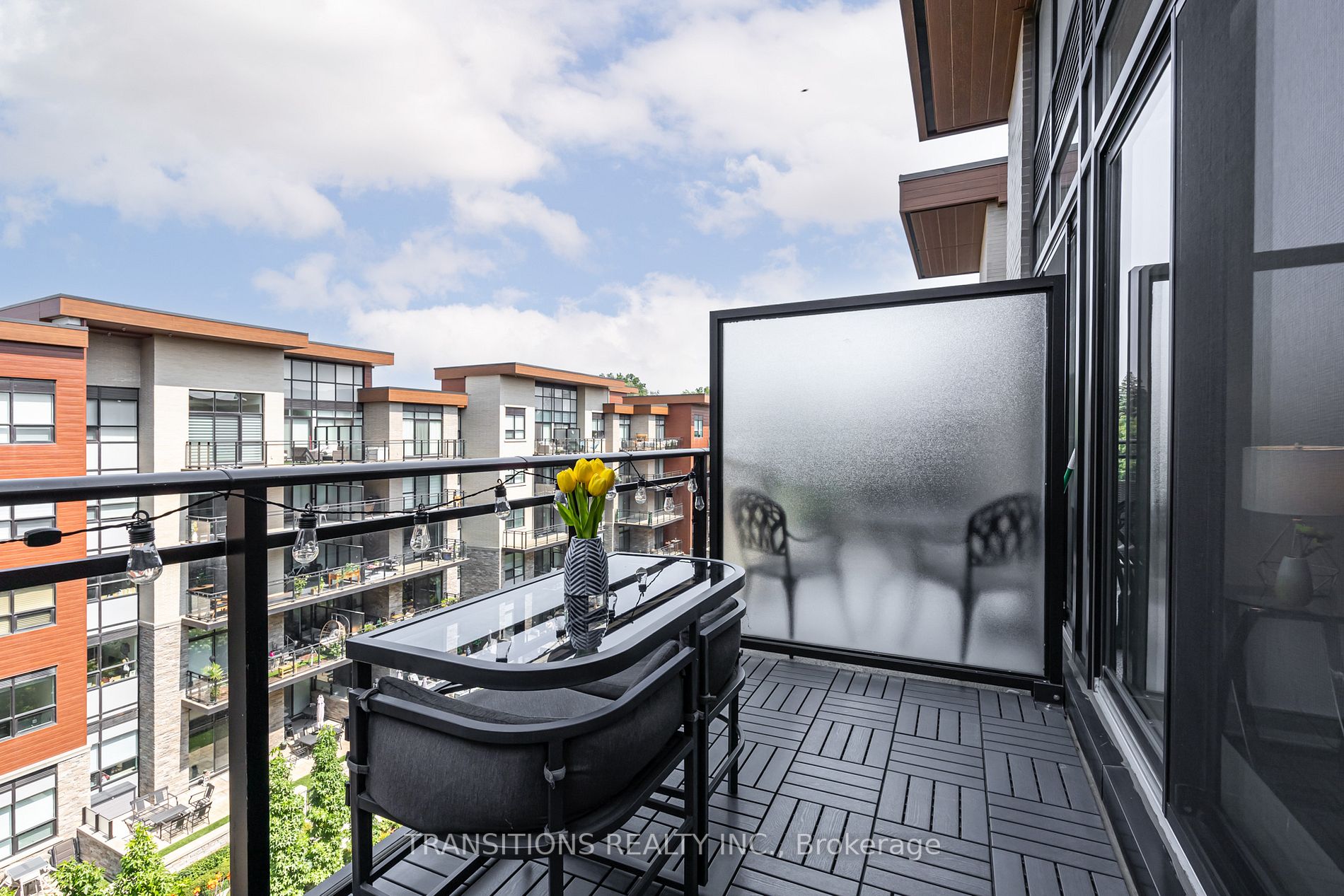 1575 Lakeshore Rd W, #441