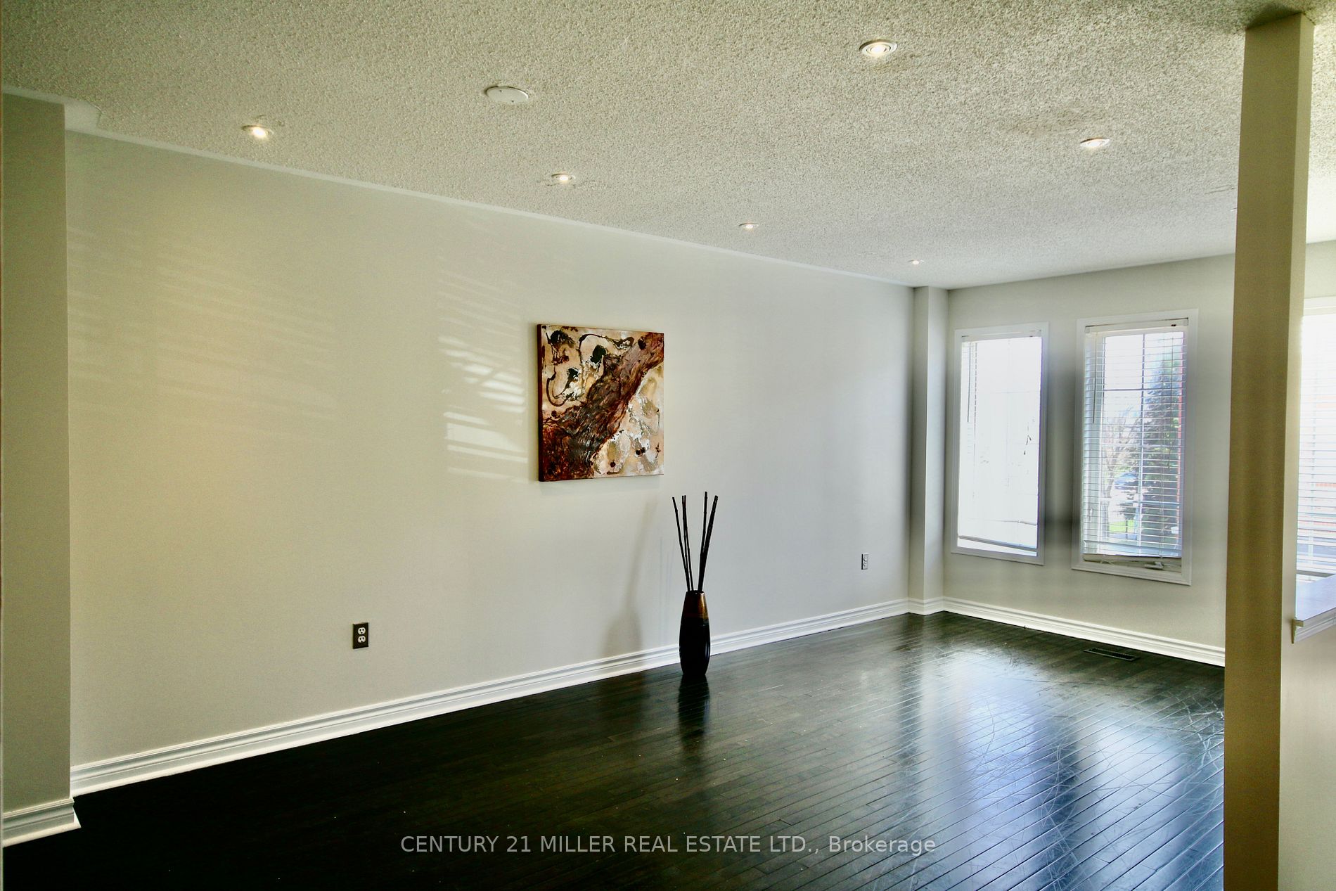 5530 Glen Erin Dr, #140