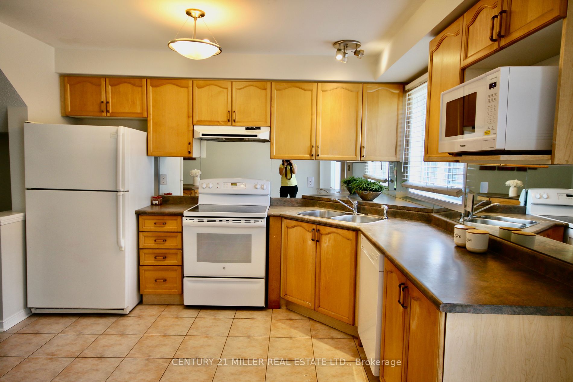 5530 Glen Erin Dr, #140