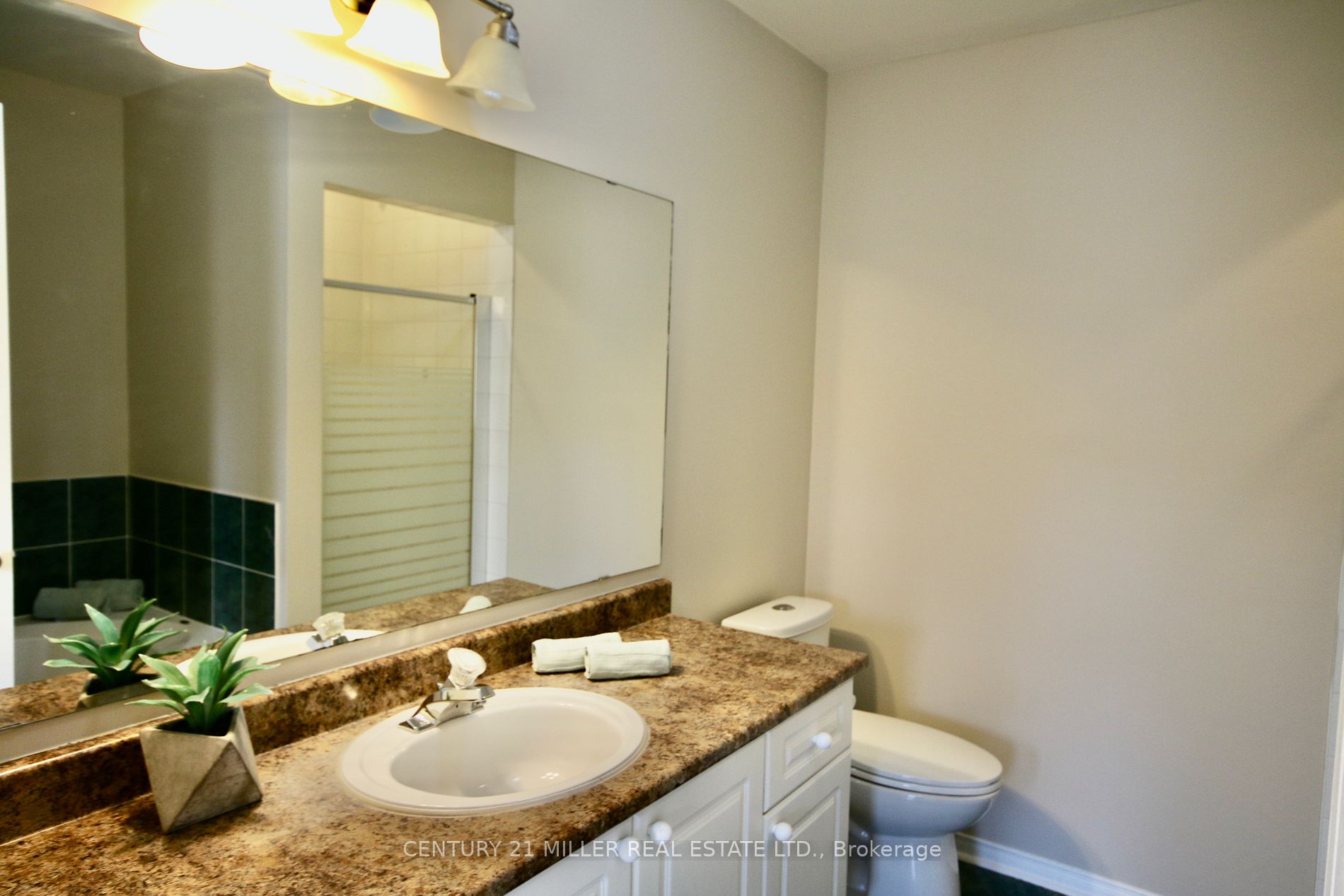 5530 Glen Erin Dr, #140