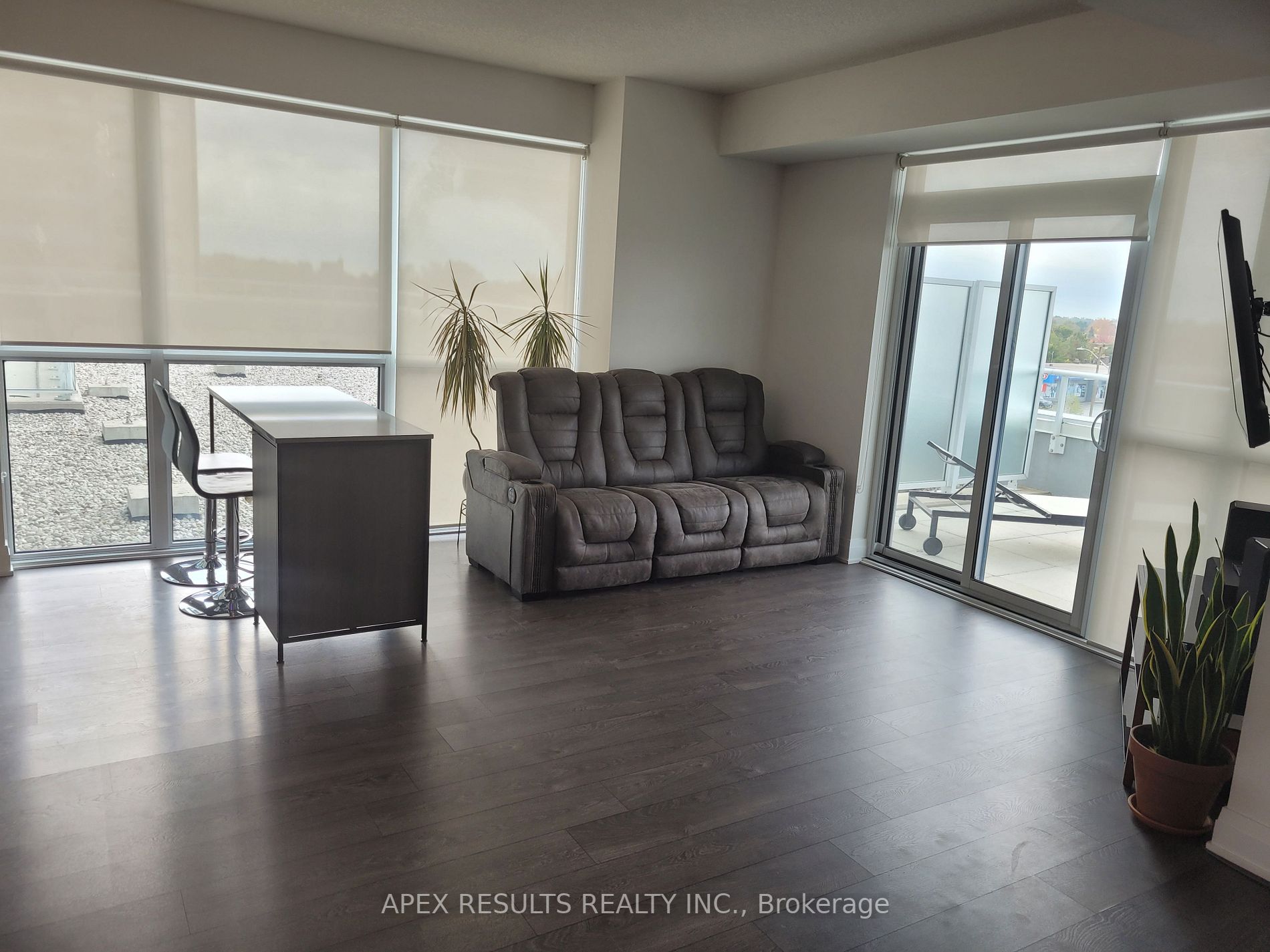 55 Speers Rd, #411