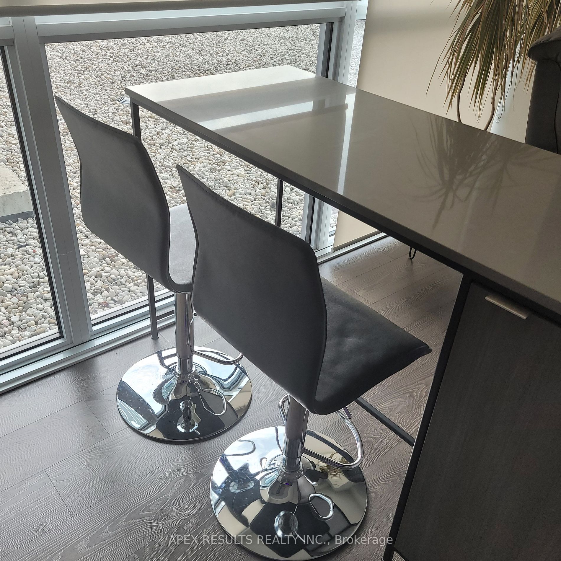 55 Speers Rd, #411