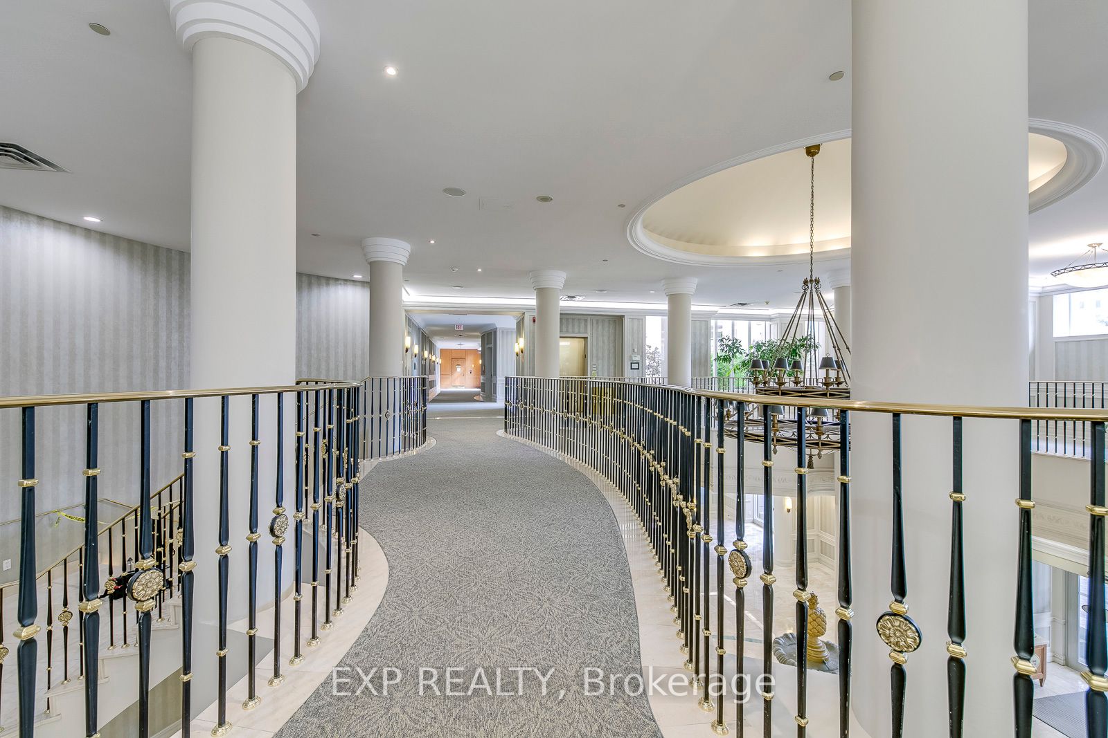 25 Kingsbridge Garden Circ, #1216