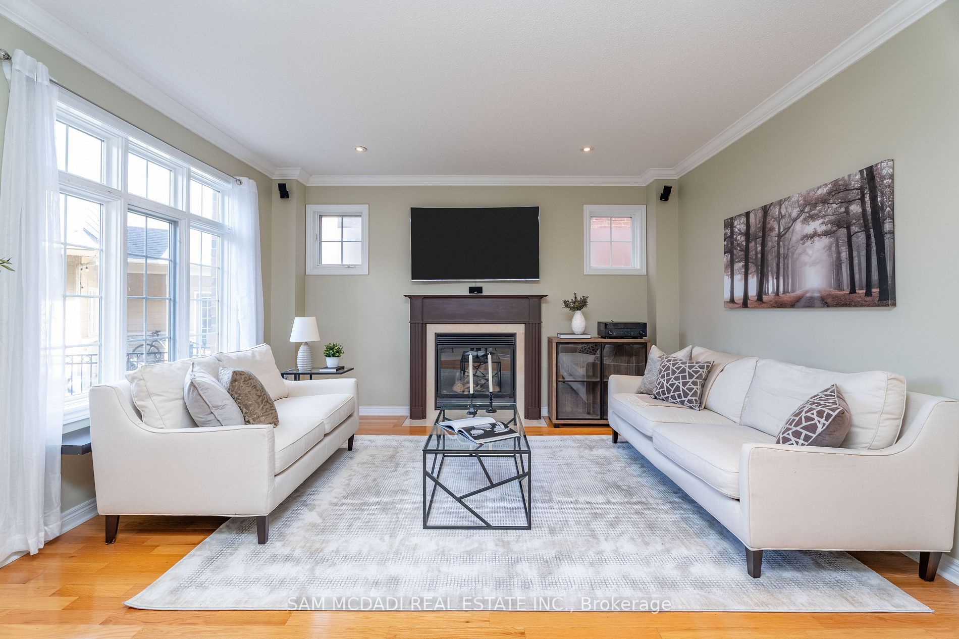 96 Thomas St