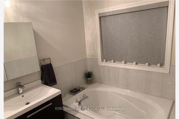 5945 Stonebriar Cres, Mississauga