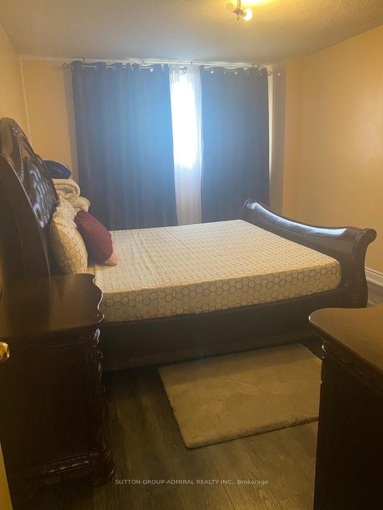 320 Dixon Rd, #2215