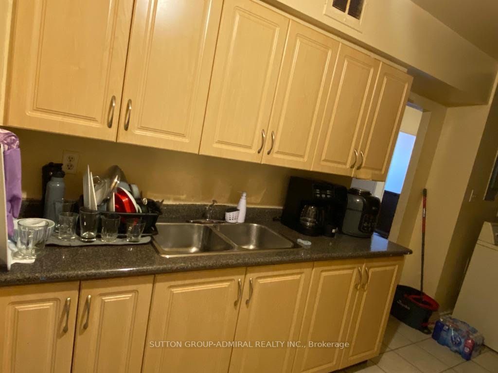 320 Dixon Rd, #2215