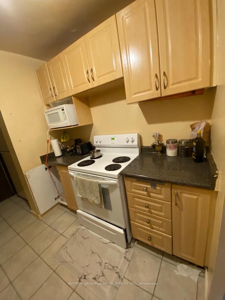 320 Dixon Rd, #2215